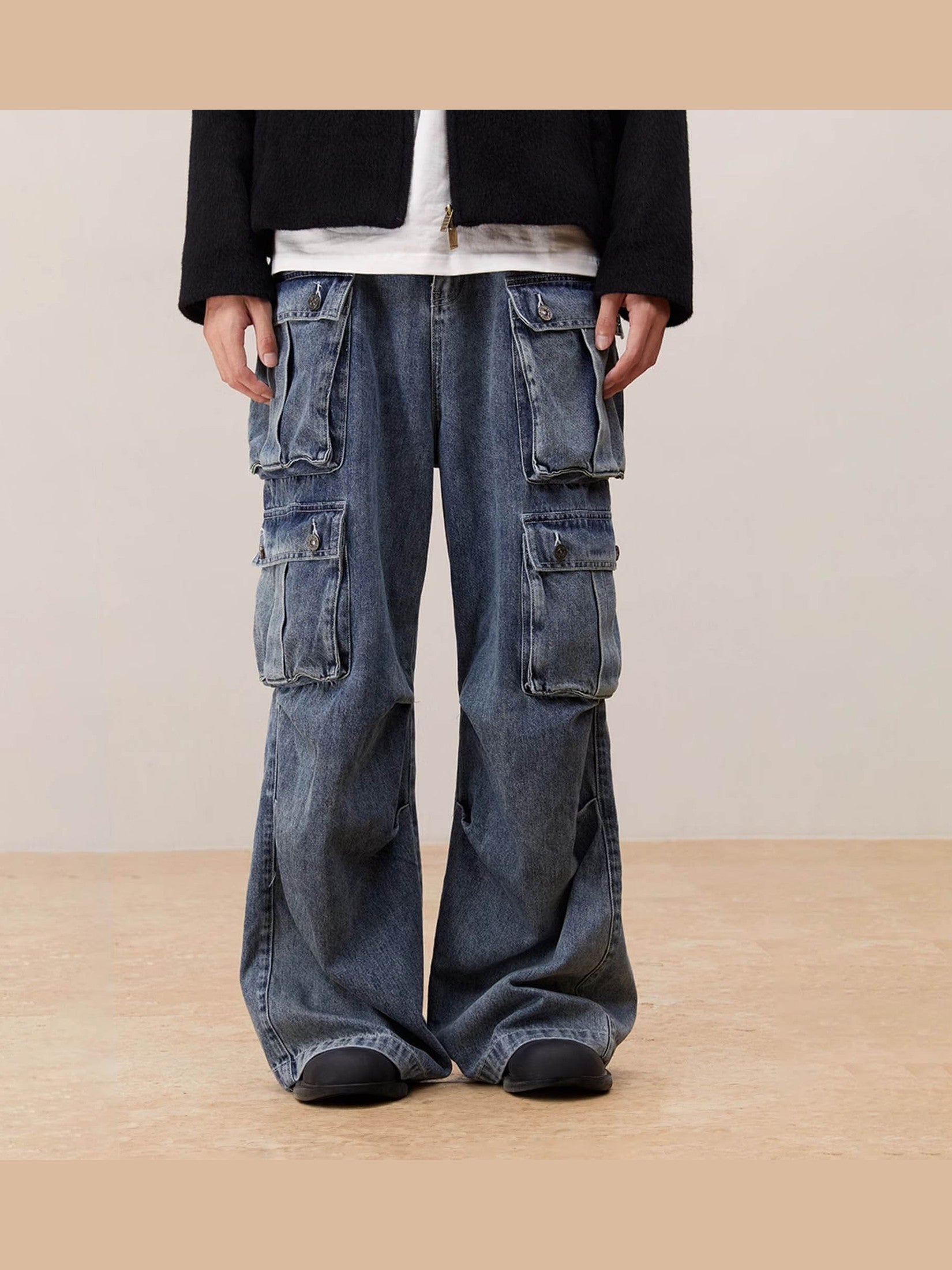 Multi-Pocket Pleated Wide-Leg Cargo Jeans