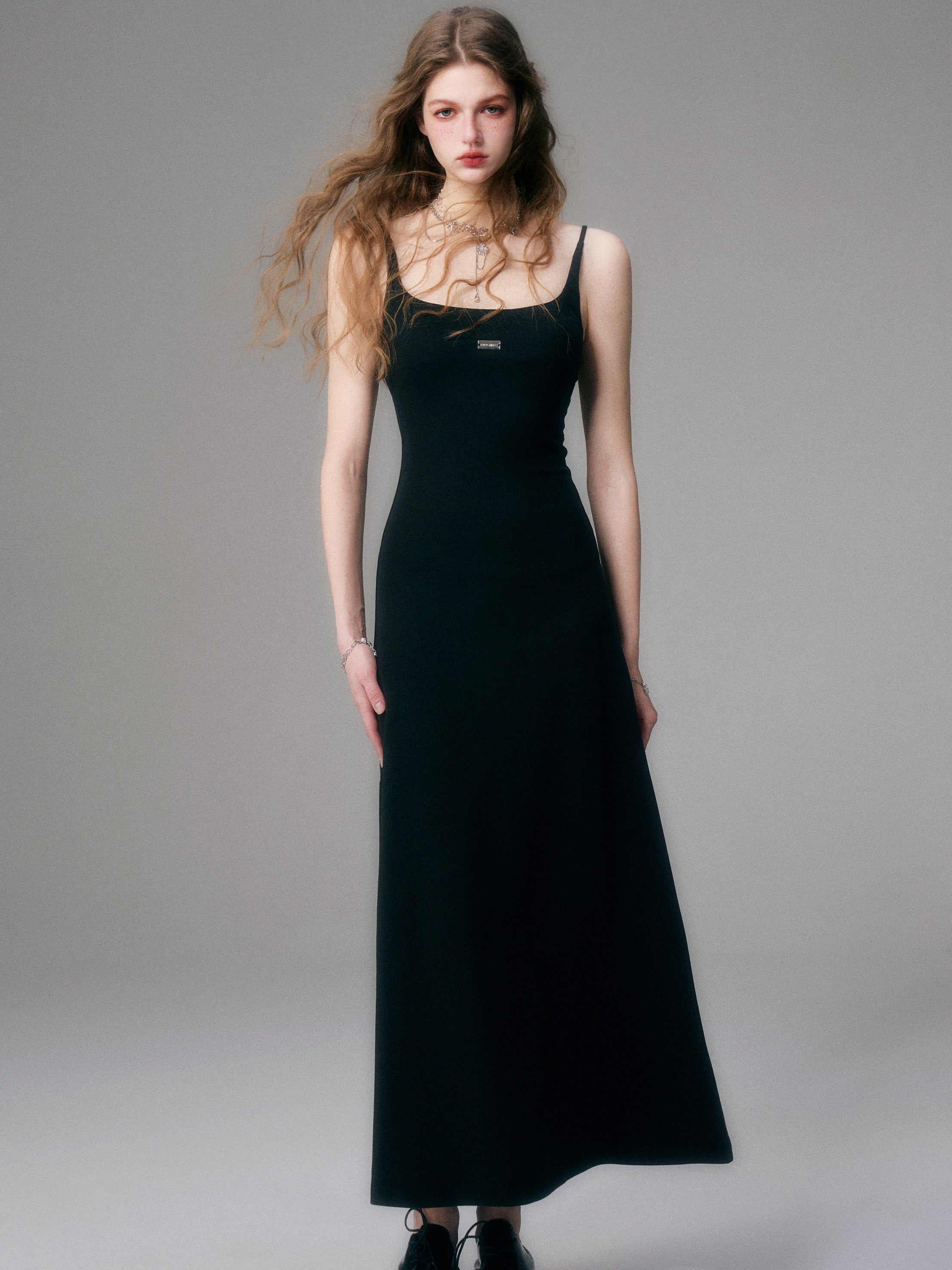 Sleek Noir Maxi Dress - chiclara