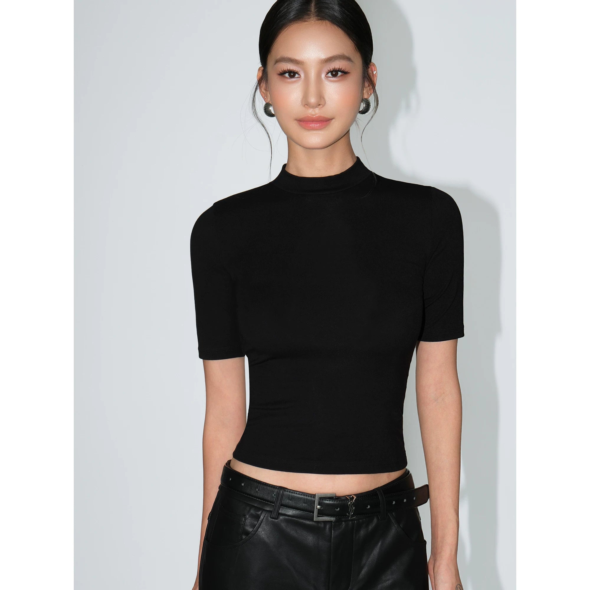 Sculpted Sleek Mock-Neck Knit Tees