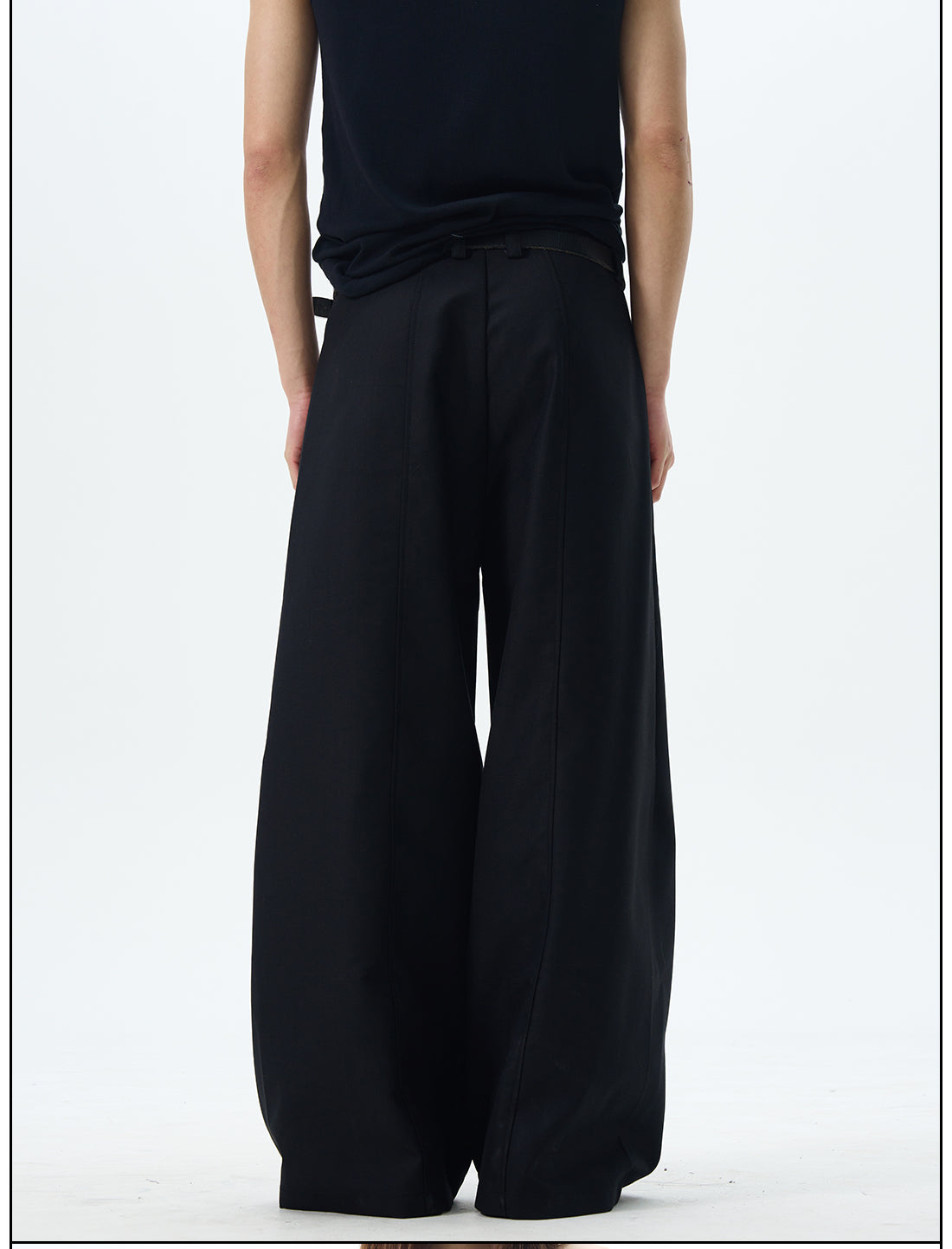Wide Leg Skater Pants in Black