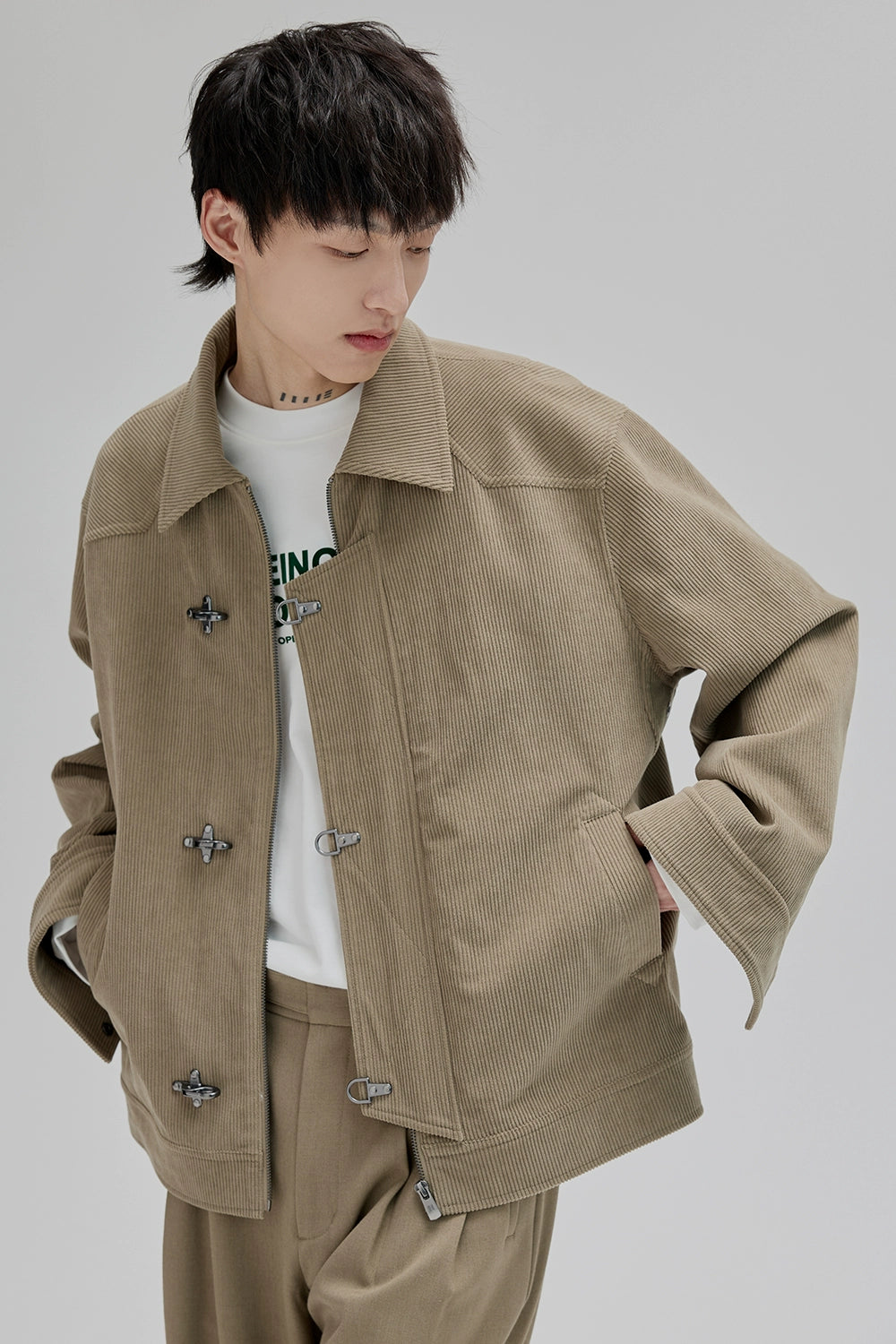 Chaqueta corta de collar cuadrado de prensa-stud