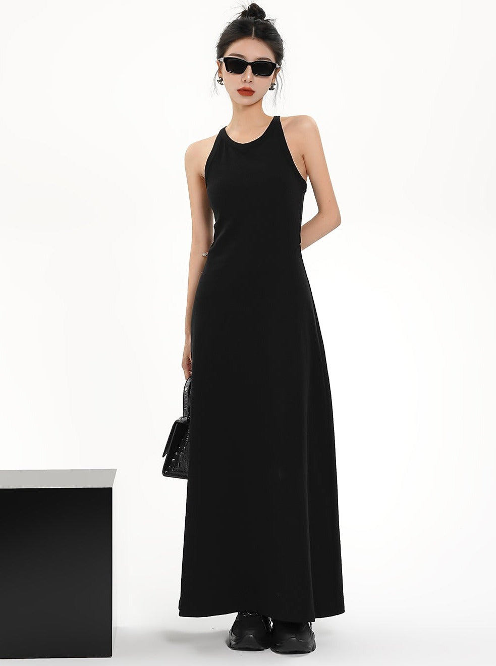 Vestido maxi negro sin mangas - vestido de noche columna de cuello alto