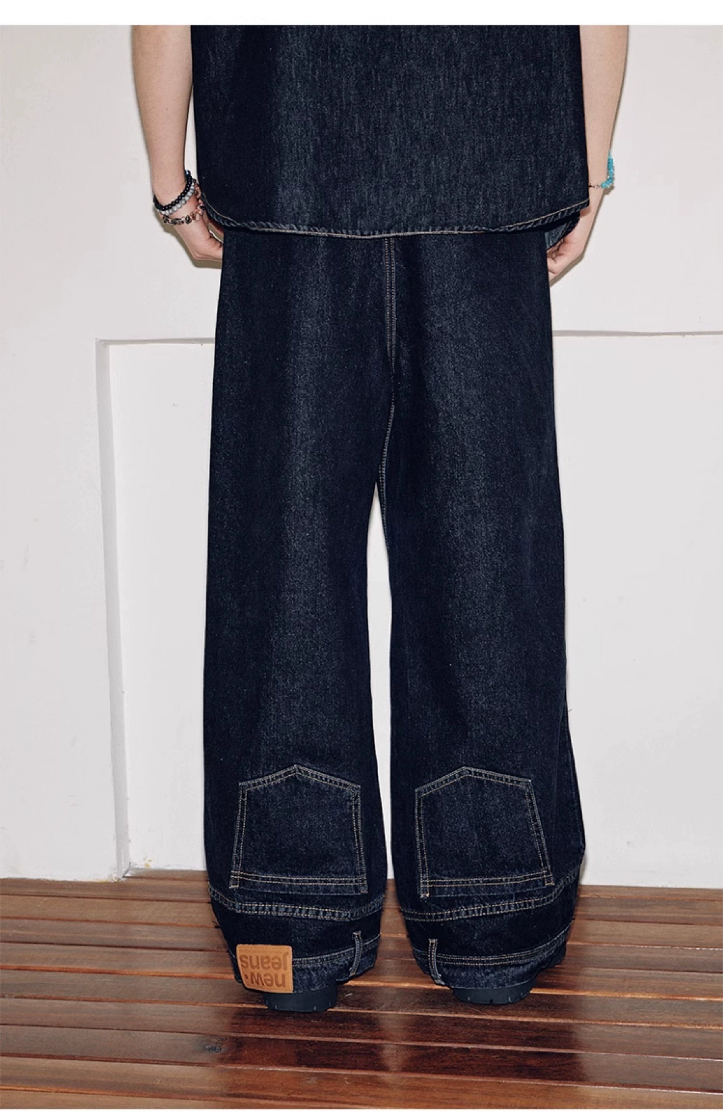 Wide-Leg Black Denim Jeans with Back Patch Pocket