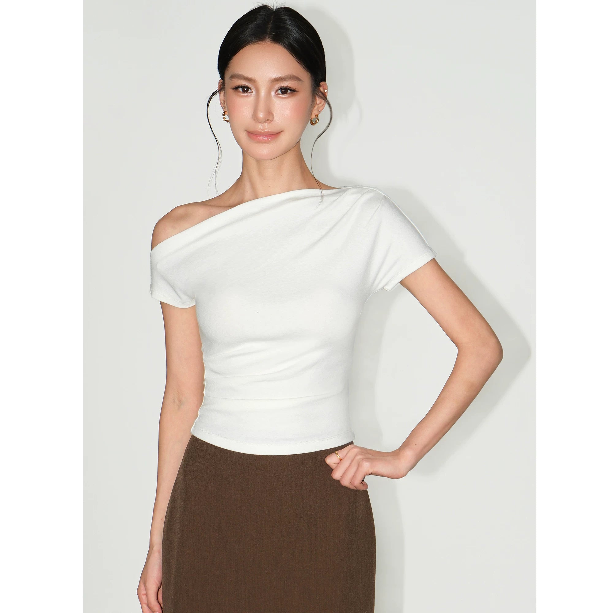 Slope One-Shoulder Tee