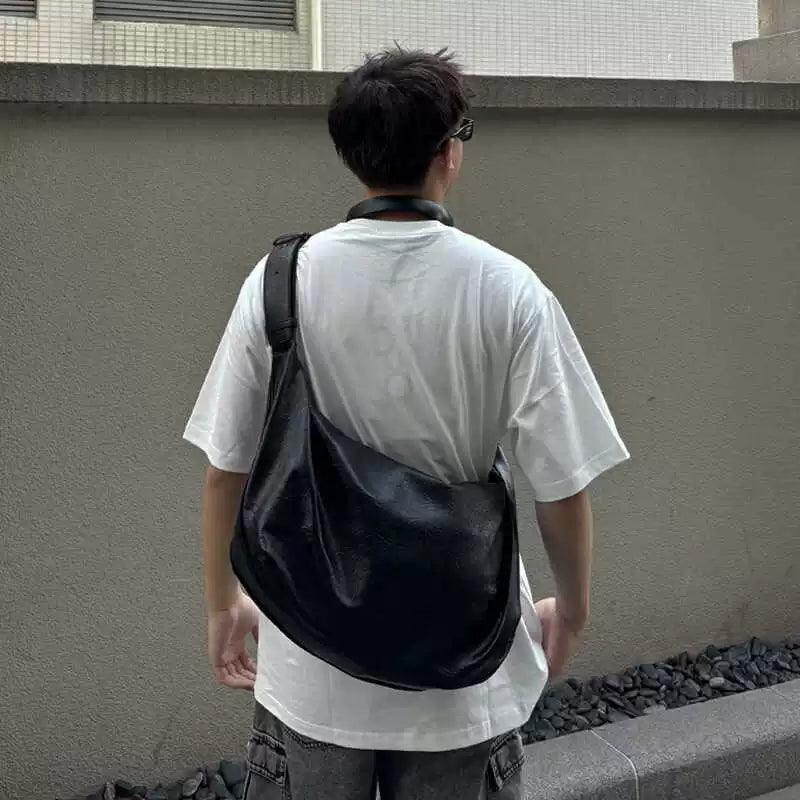 Noir Flow Crescent Sling