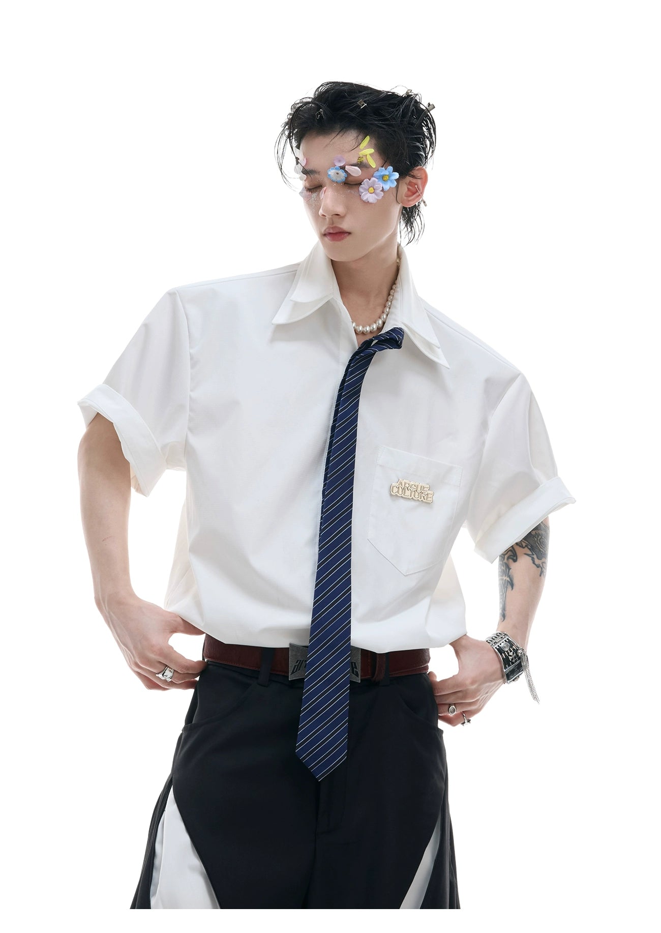 White Short Sleeve Shirt With Tie