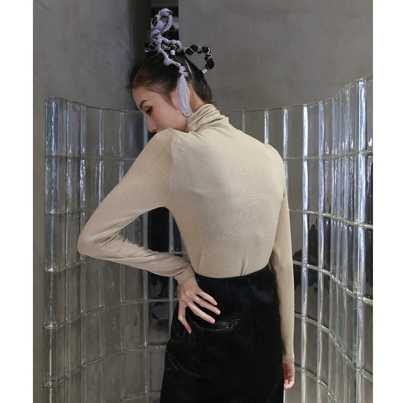 Sand Cutout Turtleneck Graphic Top