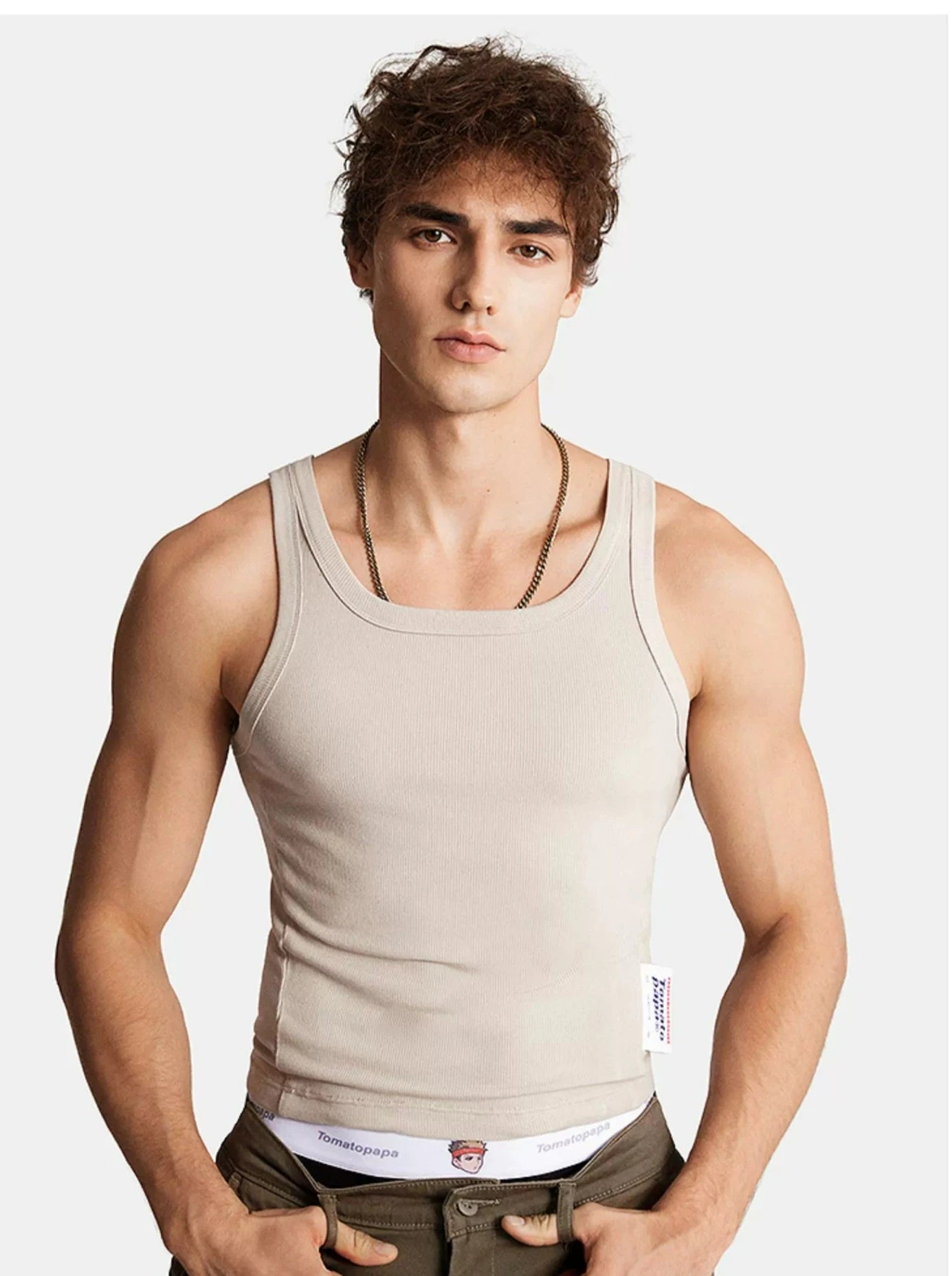 Camiseta de tanque acanalado de ajuste delgado