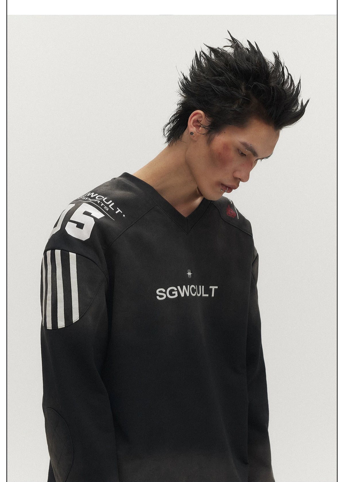 Shadow League 05 V-Neck Jersey Top