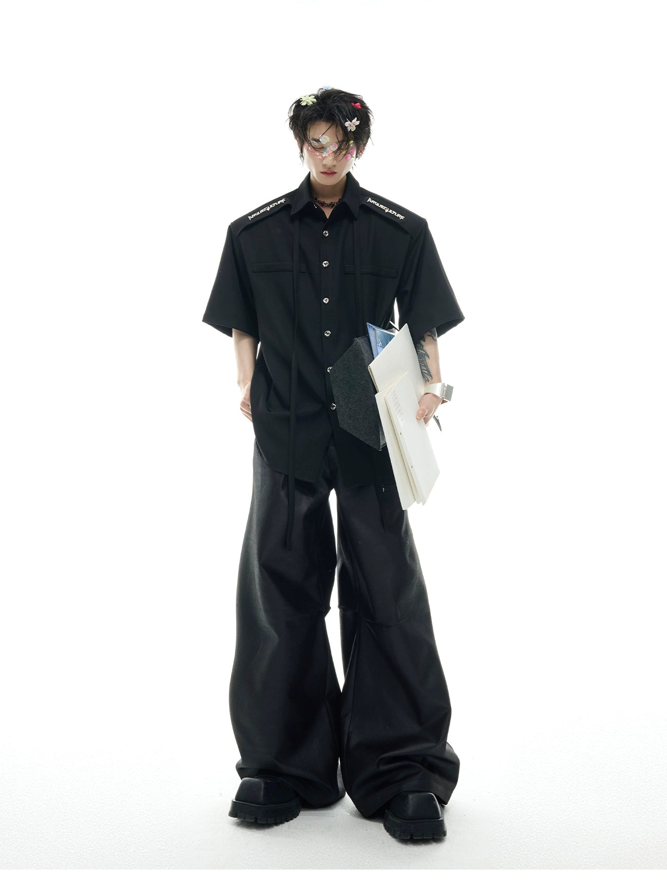 Black Wide-Leg Cargo or Skater Pants