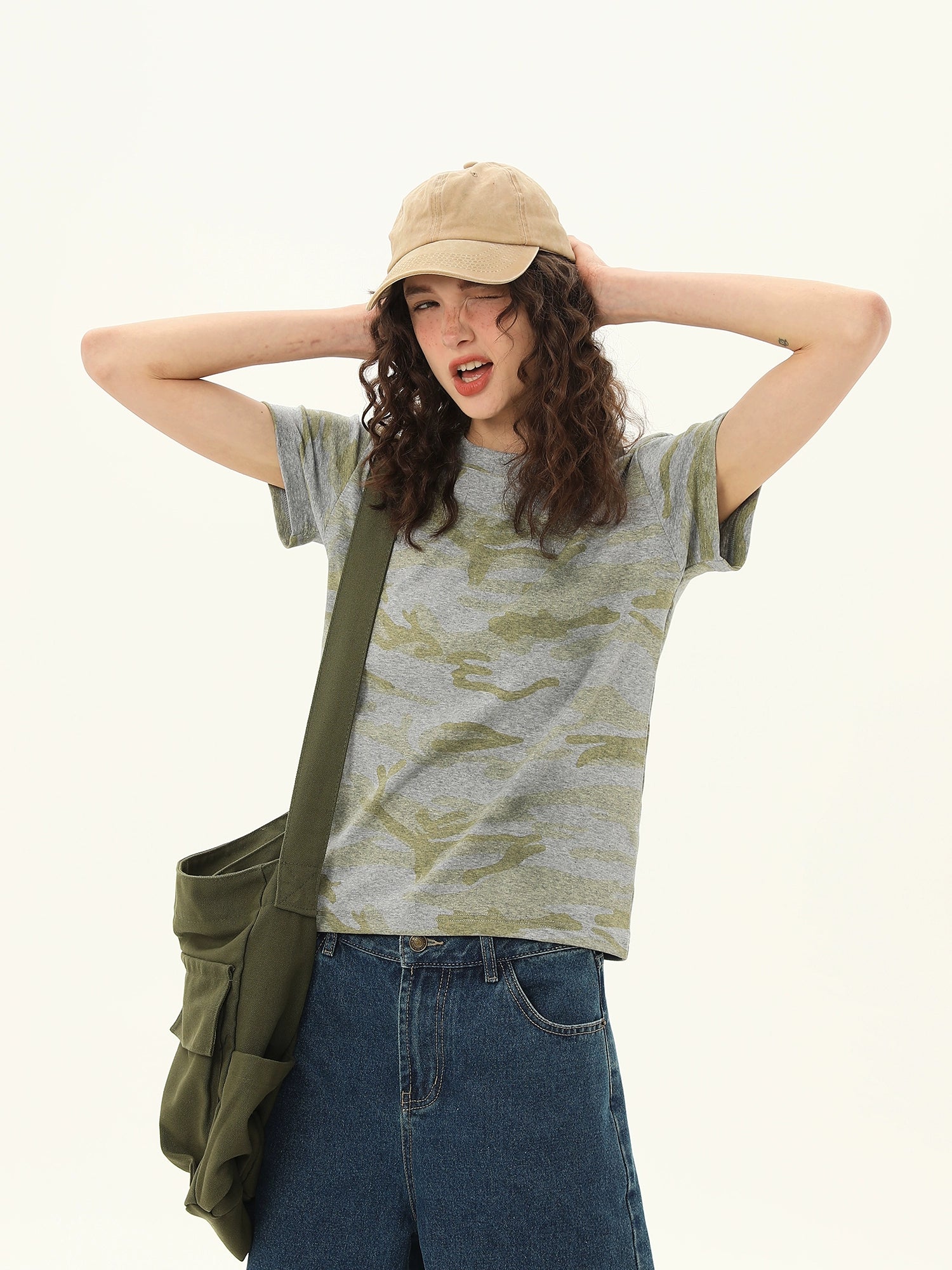 Cropped Slim Camo Print Tee