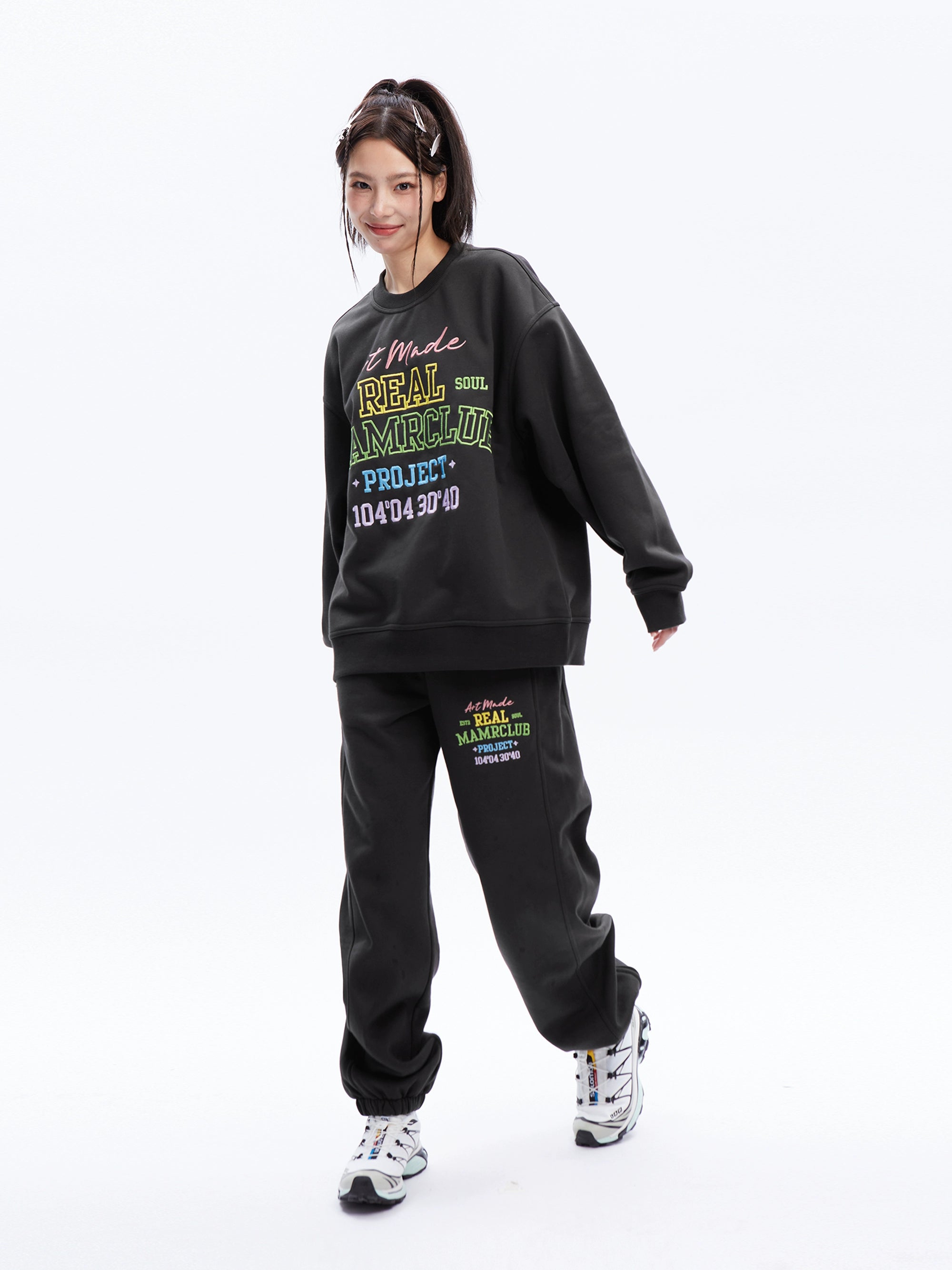 Juego de ropa deportiva redonda