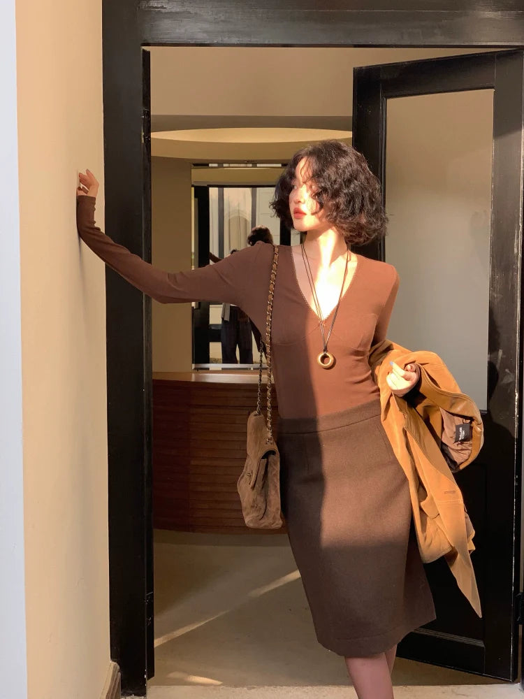 Retro Low-Waisted Pencil Skirt