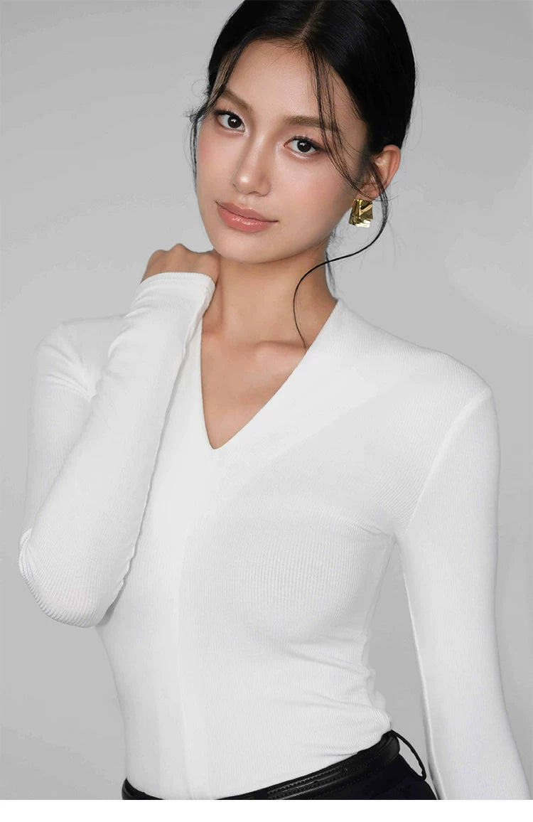 Sculpted Essentials V‑Neck Ribbed Top