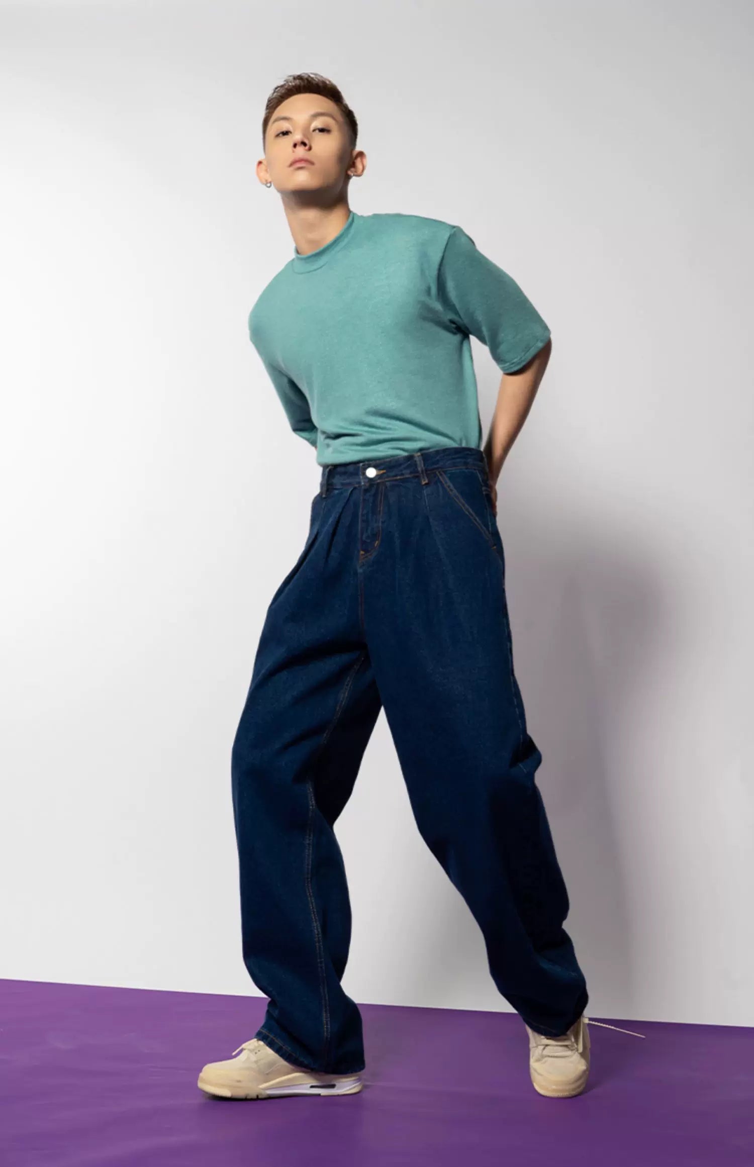 Midnight Pleat Relaxed Wide-Leg Jeans