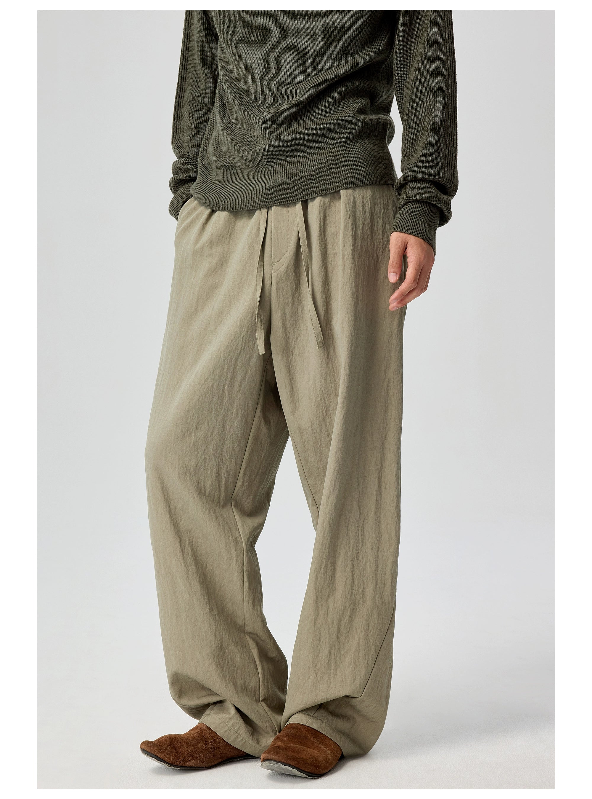 Wide Leg Relaxed Pants with Pleats Detail