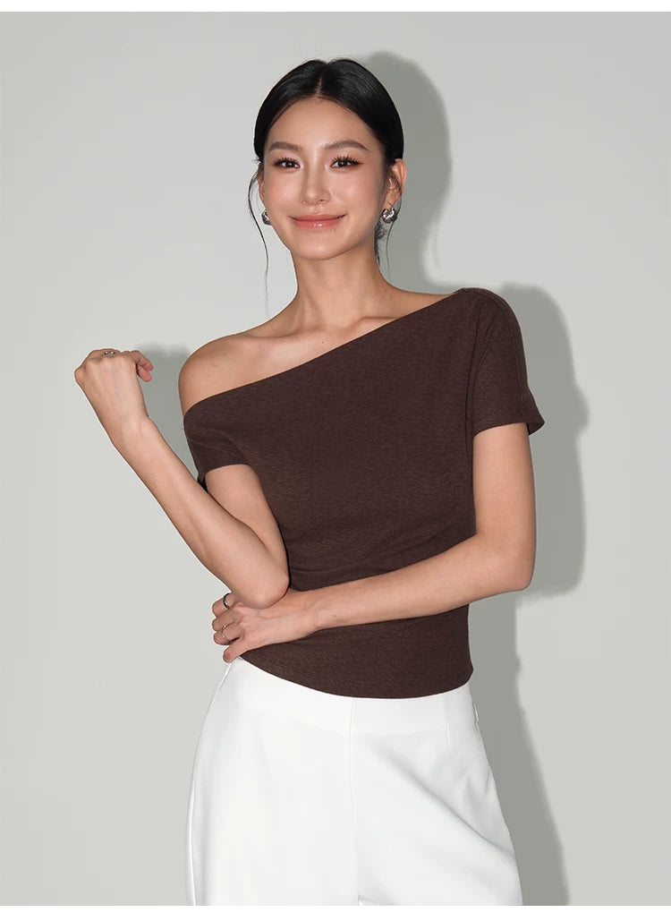 Slope One-Shoulder Tee