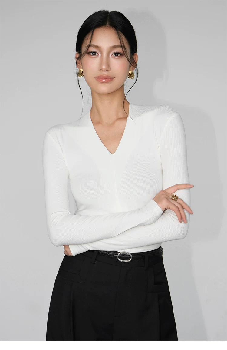 Merlot Line V‑Neck Ribbed Top