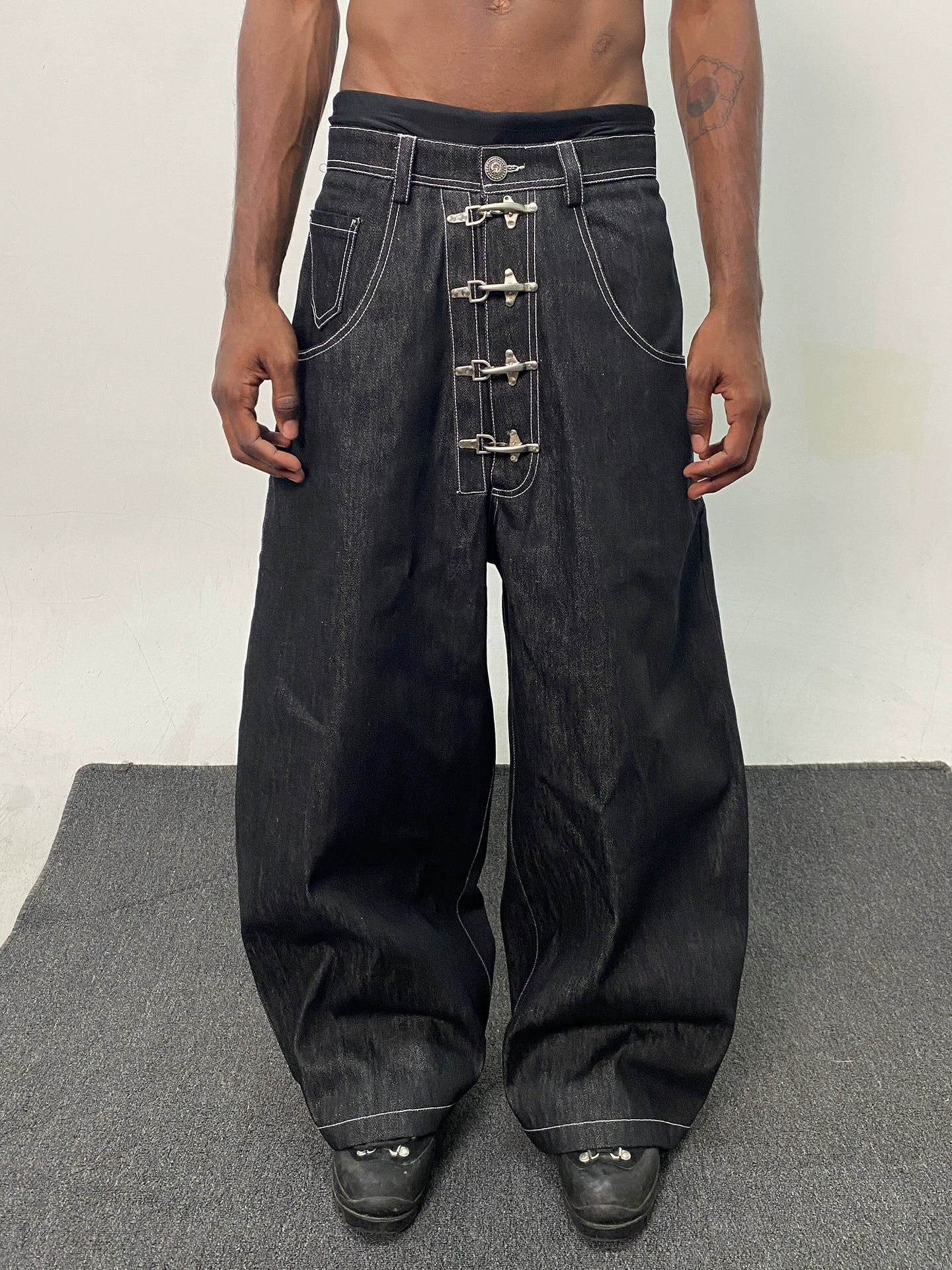 Wide Leg Hook Closure Jeans