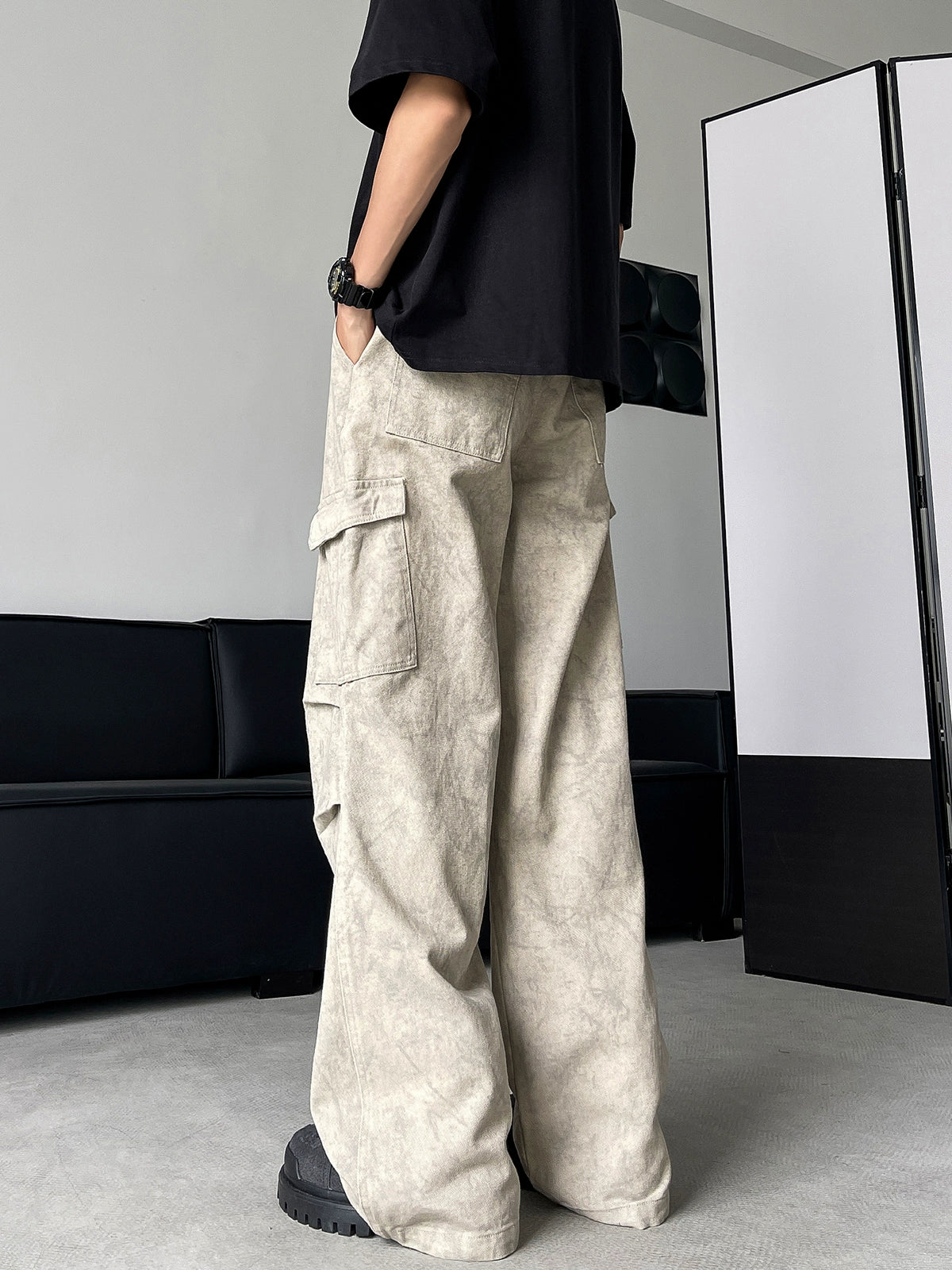 Loose Fit Light Wash Cargo Pants