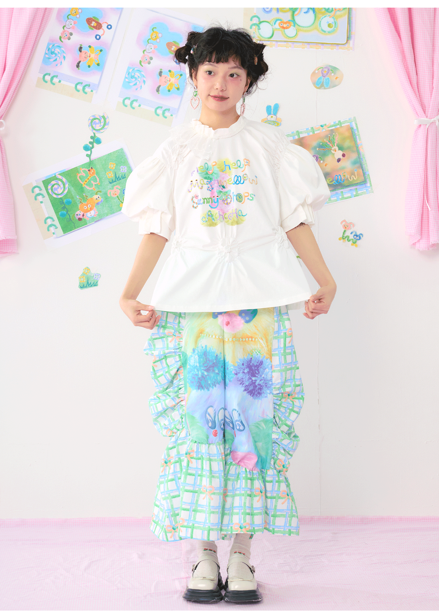 Pastel Graphic Puff Sleeve Blouse