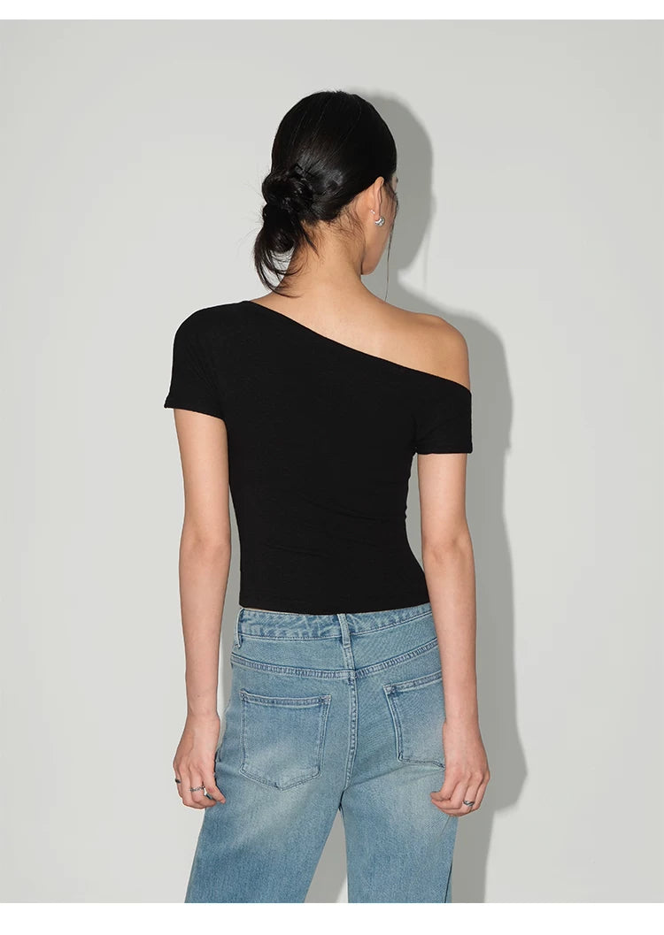 Slope One-Shoulder Tee