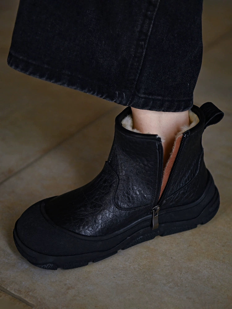 Black Shearling-Lined Winter Boot with Zipper