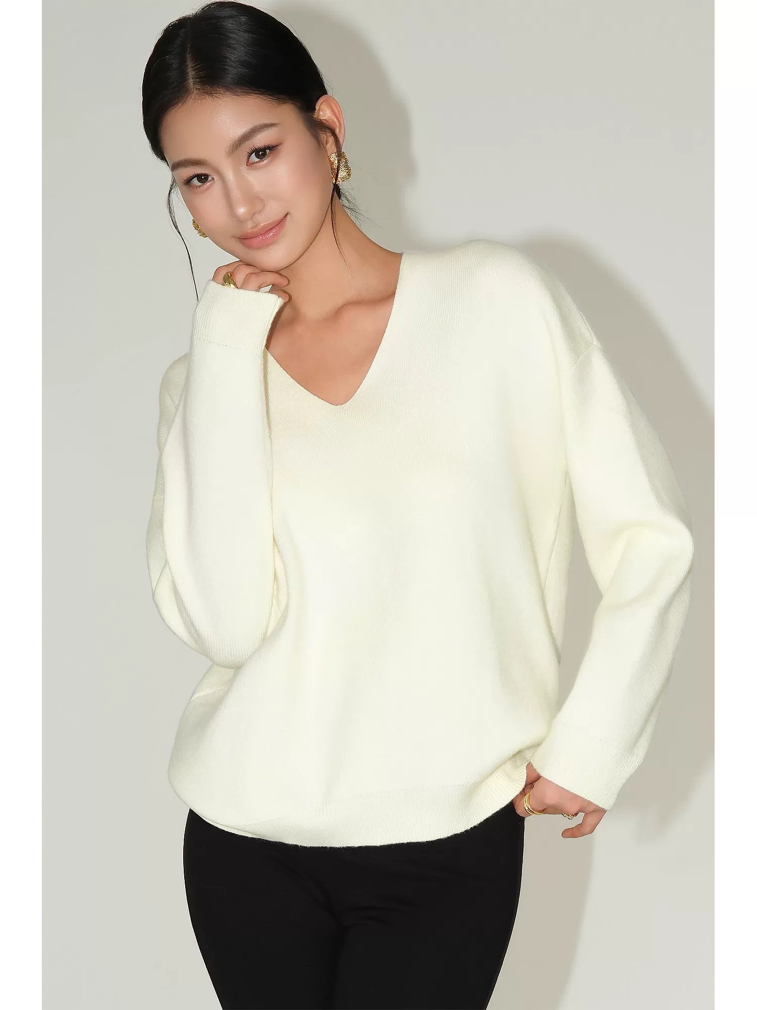 Cozy Line V‑Neck Relaxed Knit Sweater