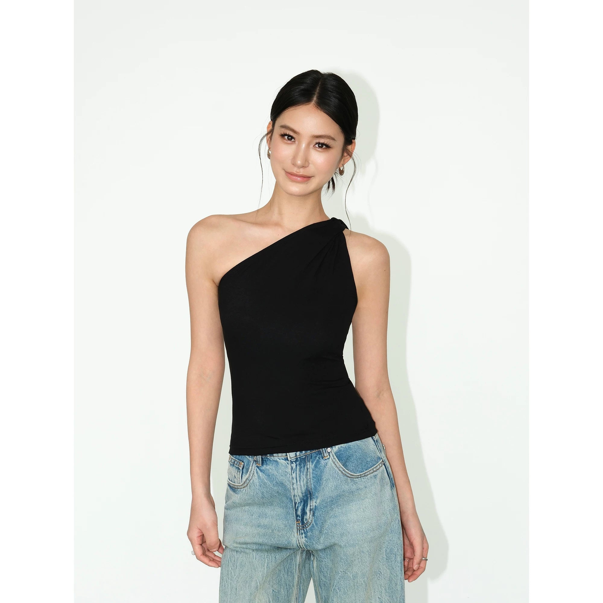 Sculpted Grace One‑Shoulder Knit Tank