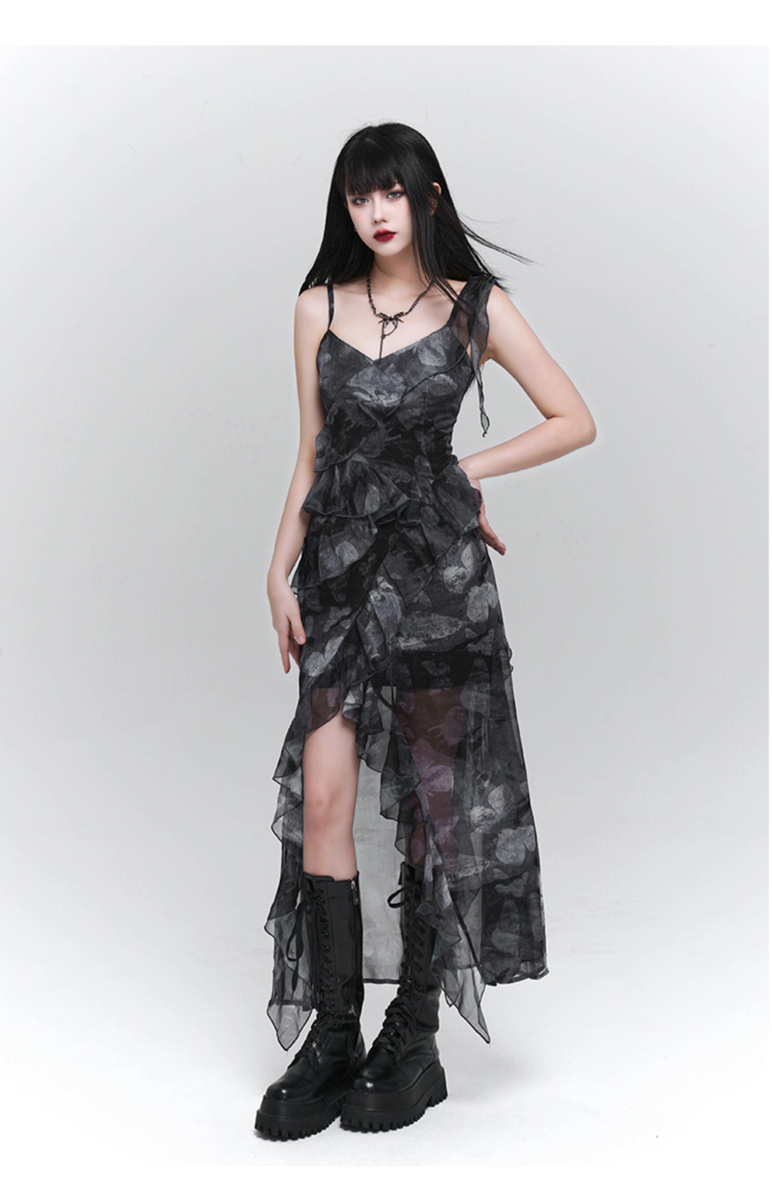 Ladyghost Dark Glamour Asymetrical Maxi Robe - Robe volante à imprimé floral pour femmes avec fente haute