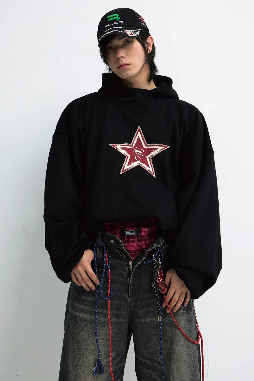 Men's Loose Black Star Embroidered Hoodie