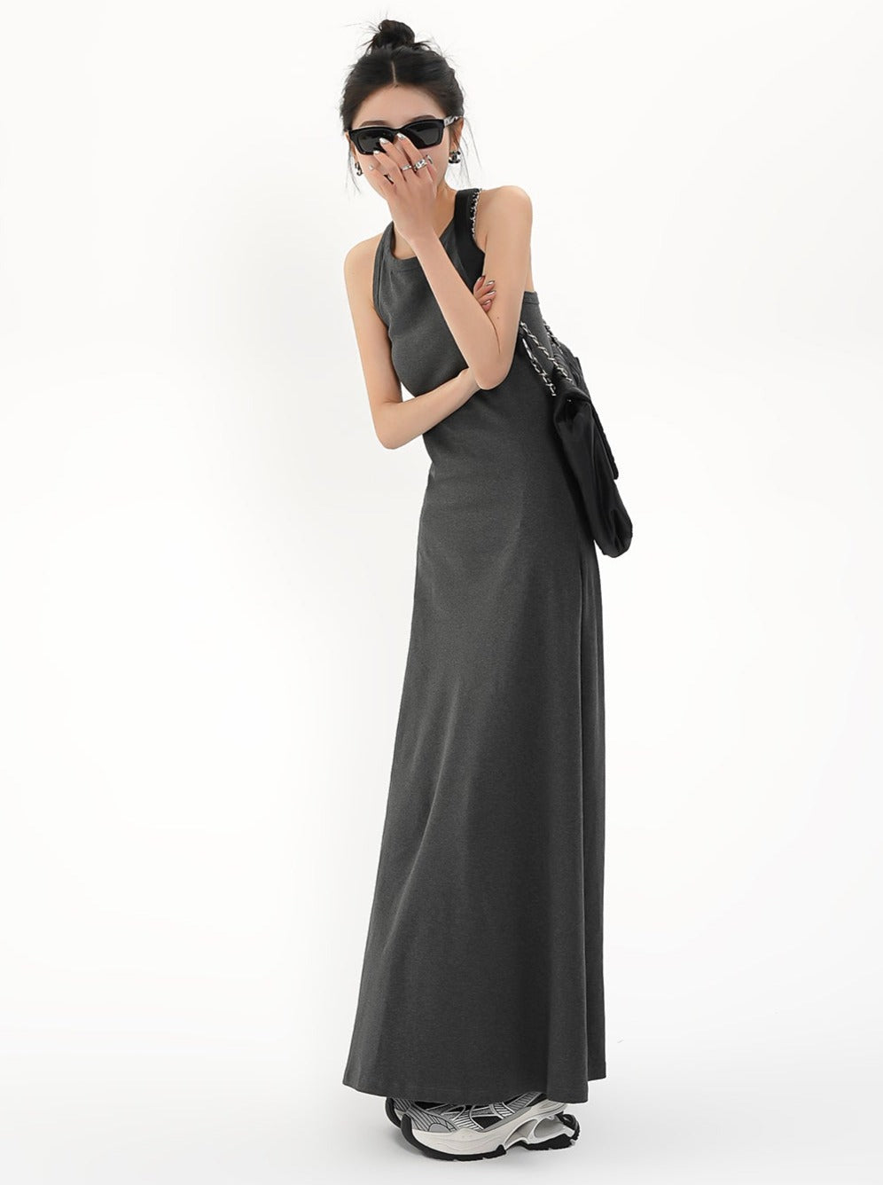 Vestido maxi negro sin mangas - vestido de noche columna de cuello alto