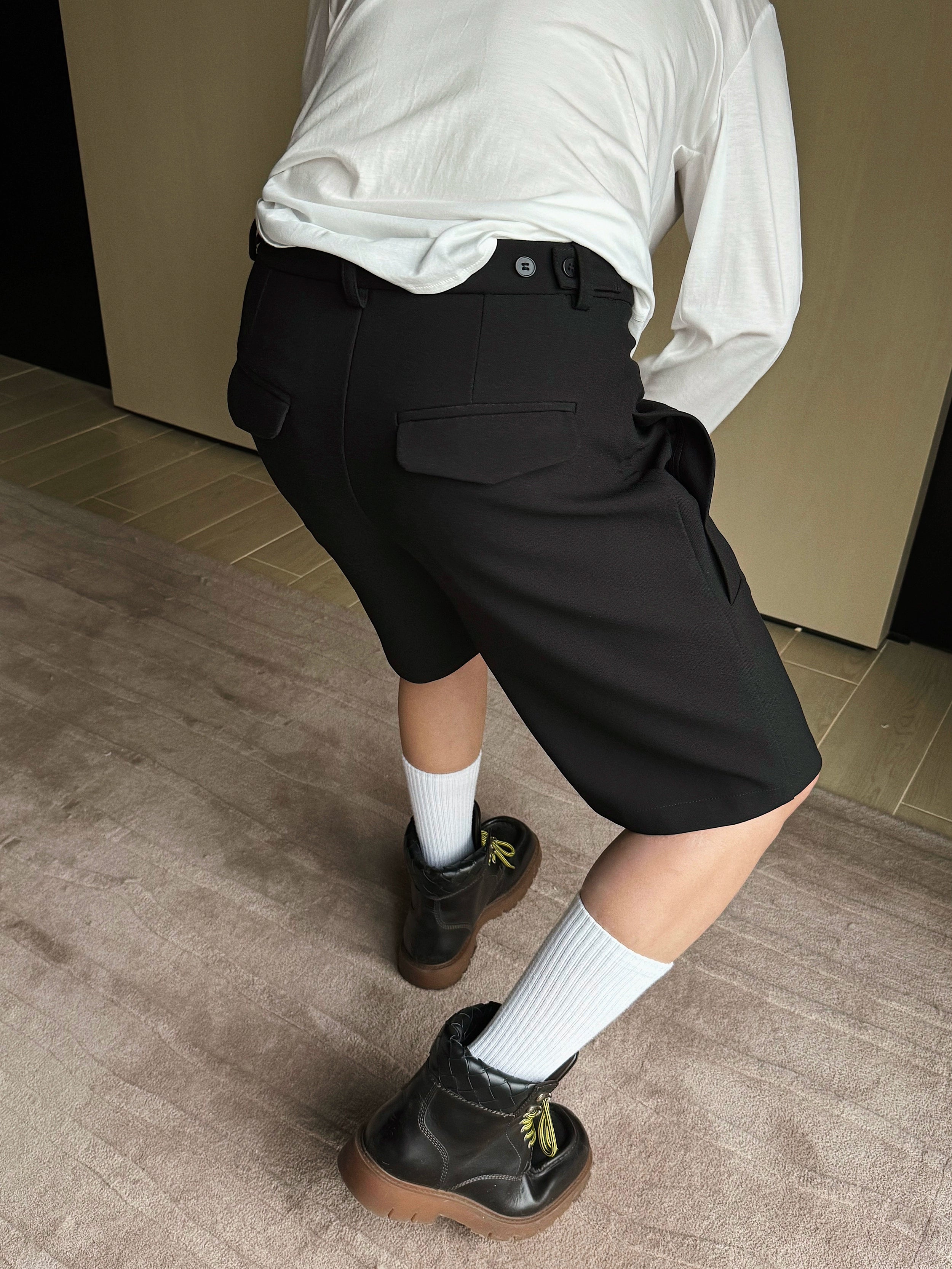 Black Cotton Knee-Length Casual Cargo Shorts