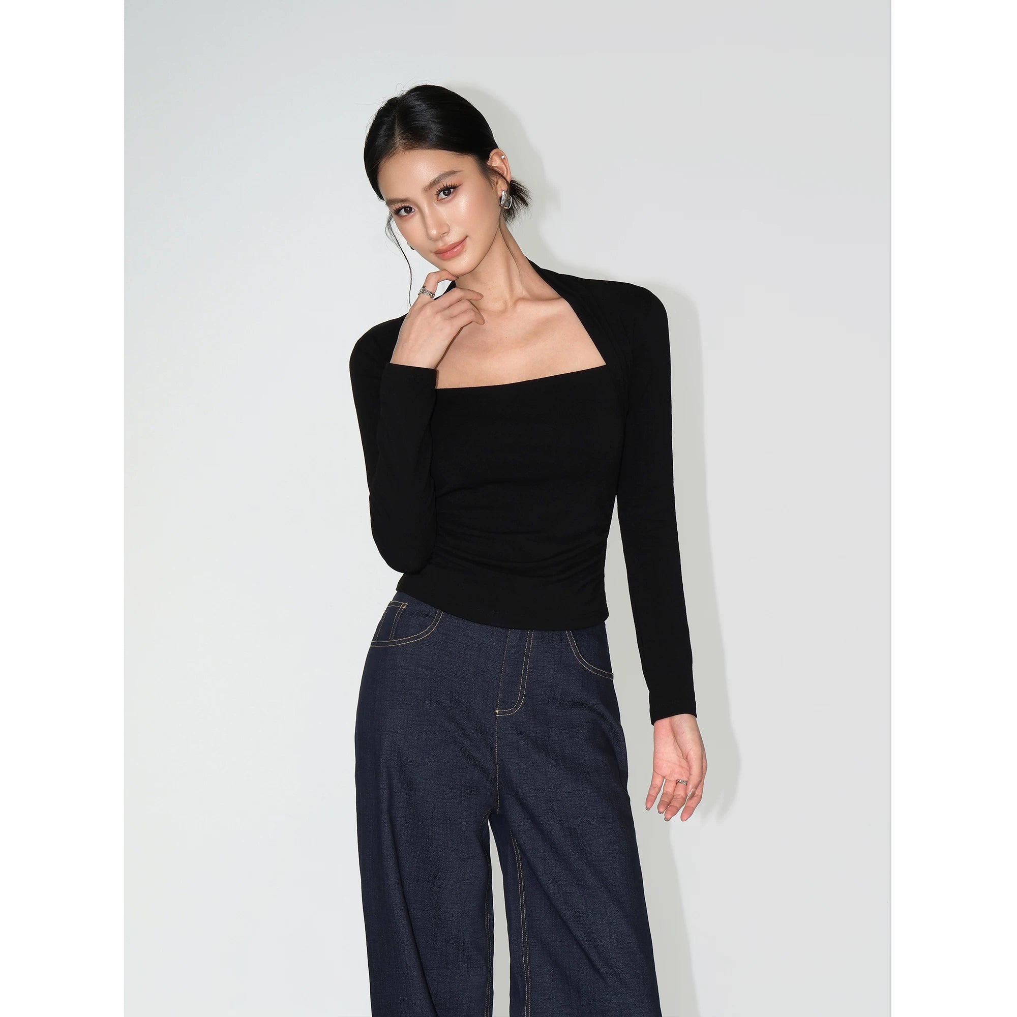 Frame-Line Square Neck Long Sleeve Top