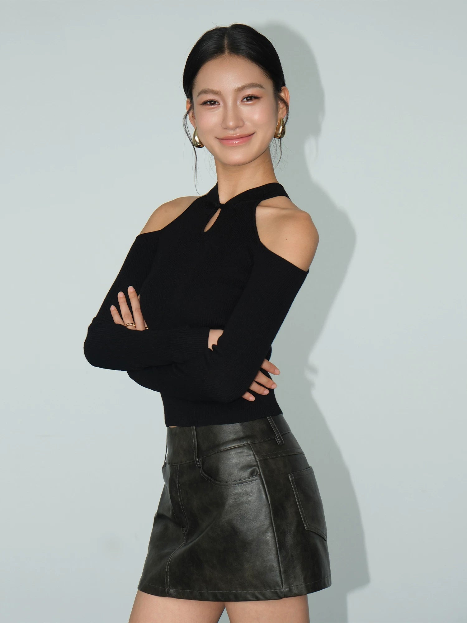 Keyhole Cutout Cold‑Shoulder Knit Top