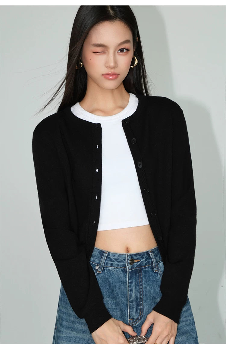 Classic Crew Neck Knit Cardigan