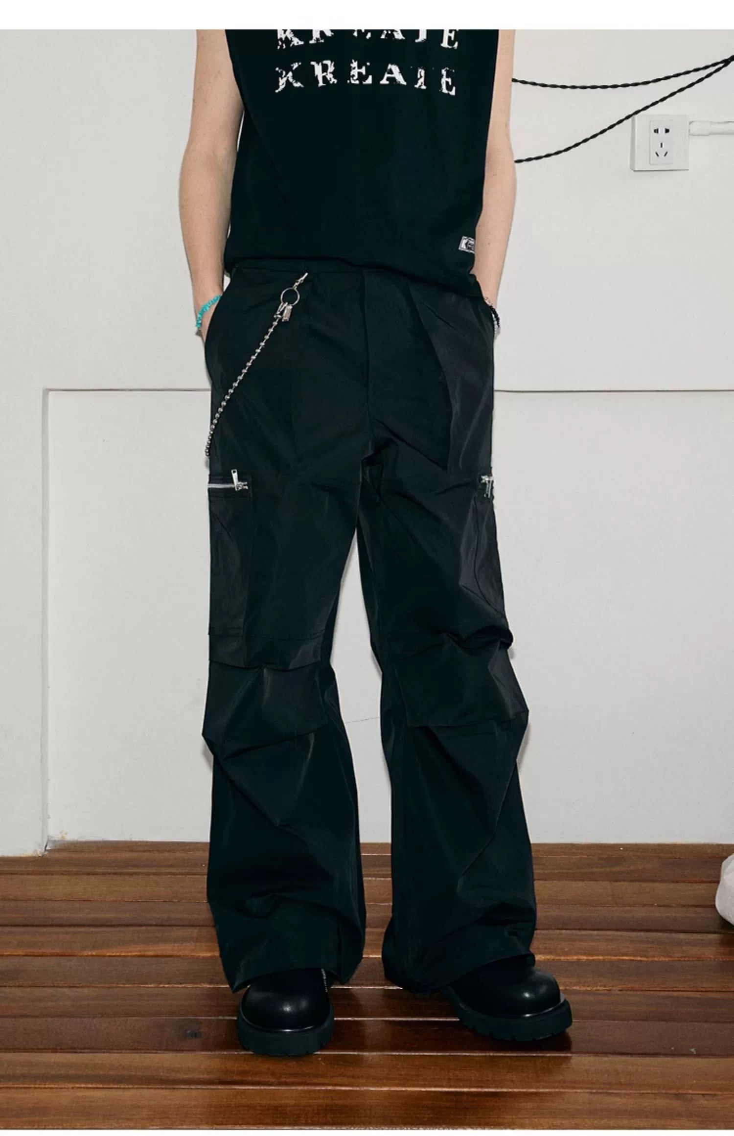 Layered Pockets Wide-Leg Utility Cargo Pants