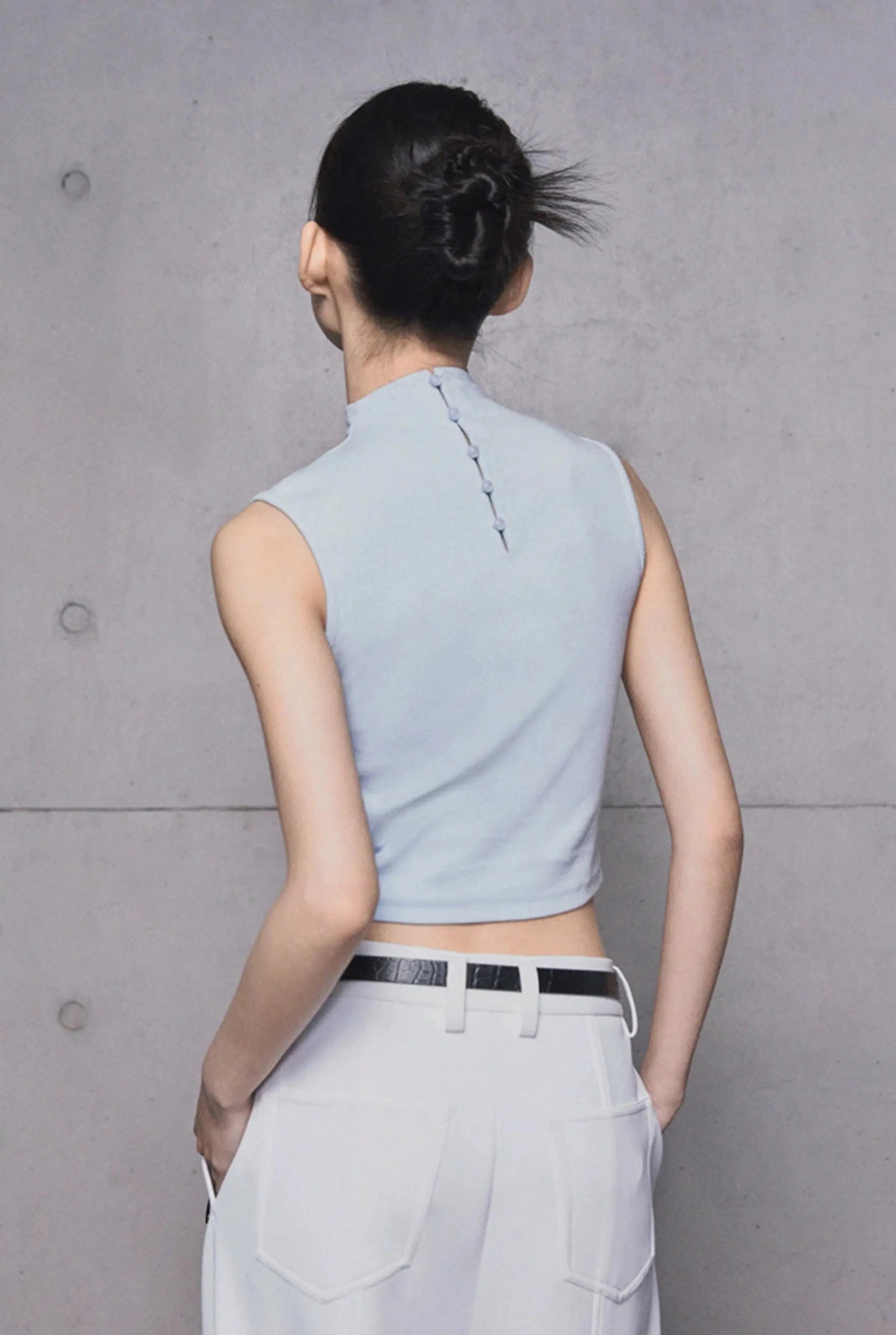 Slim Fit Cropped Vest - chiclara