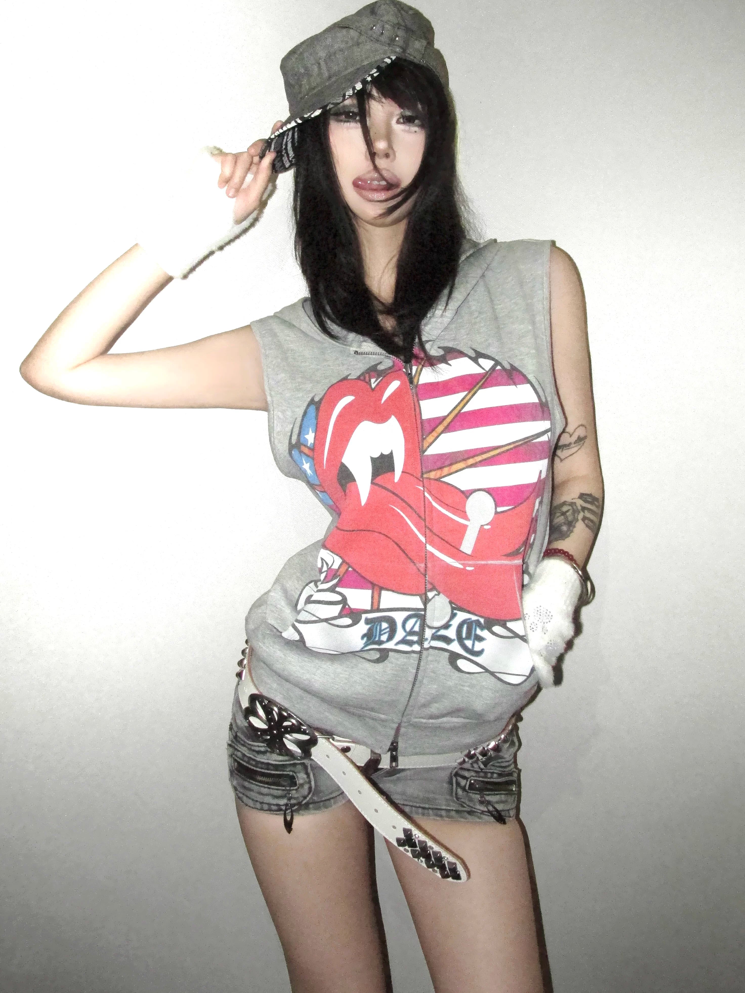 Daze Americana Lips Sleeveless Hoodie Vest