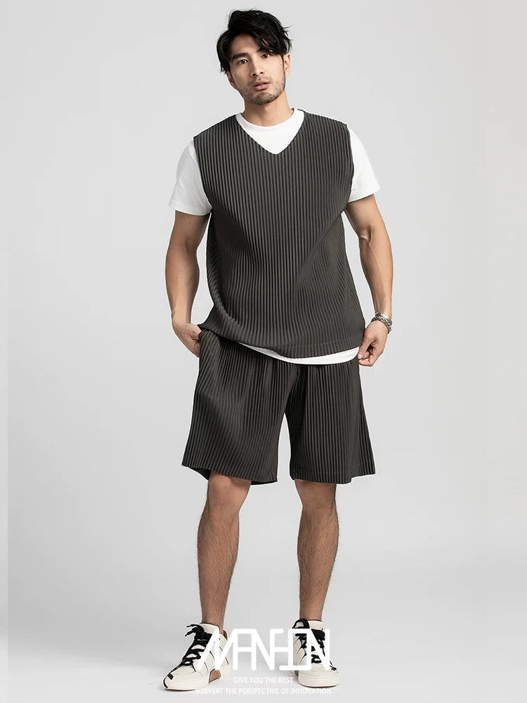 Glacier Wave Pleated Tech Shorts