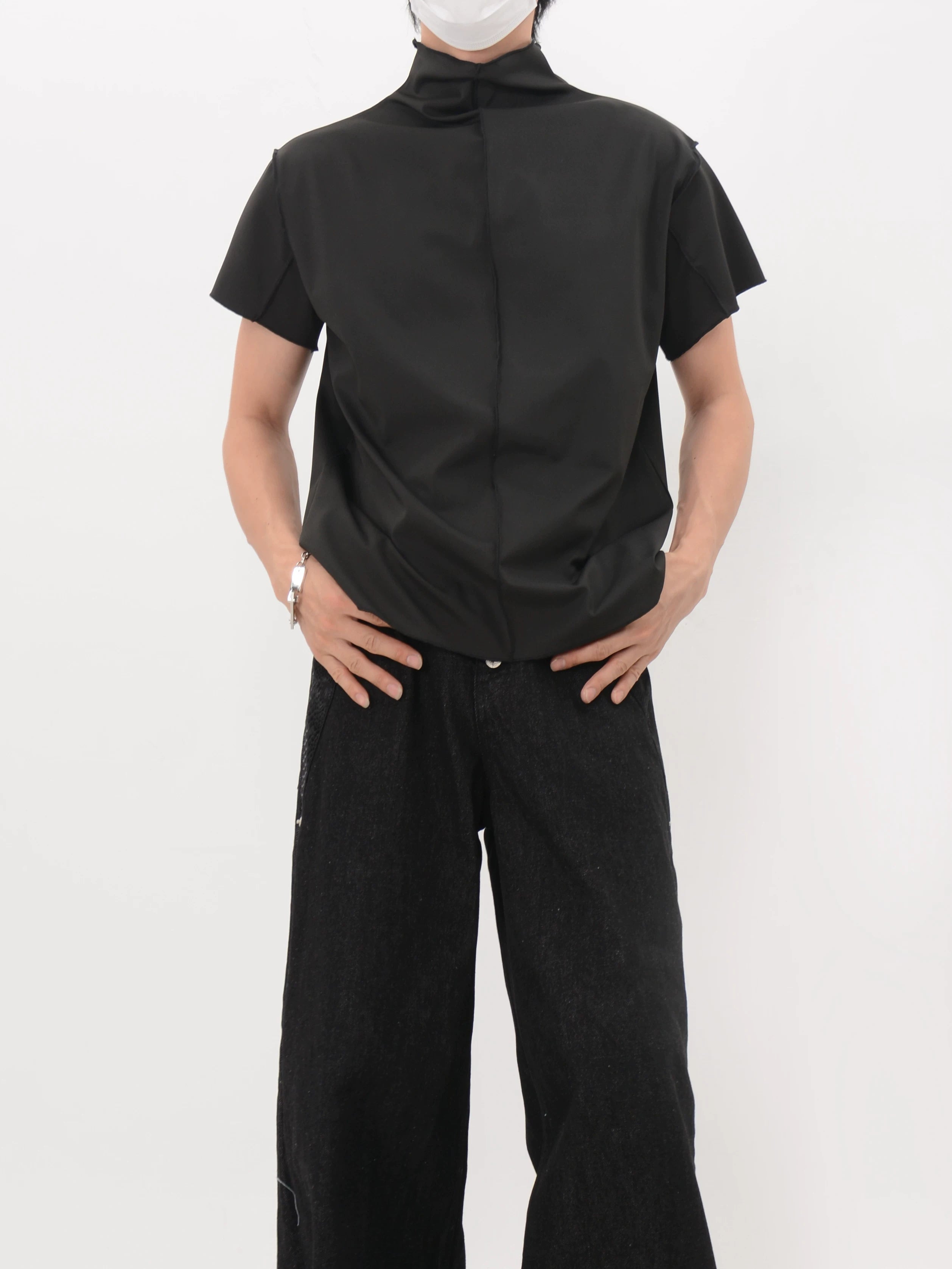 Back Seam Mock Neck Shirt