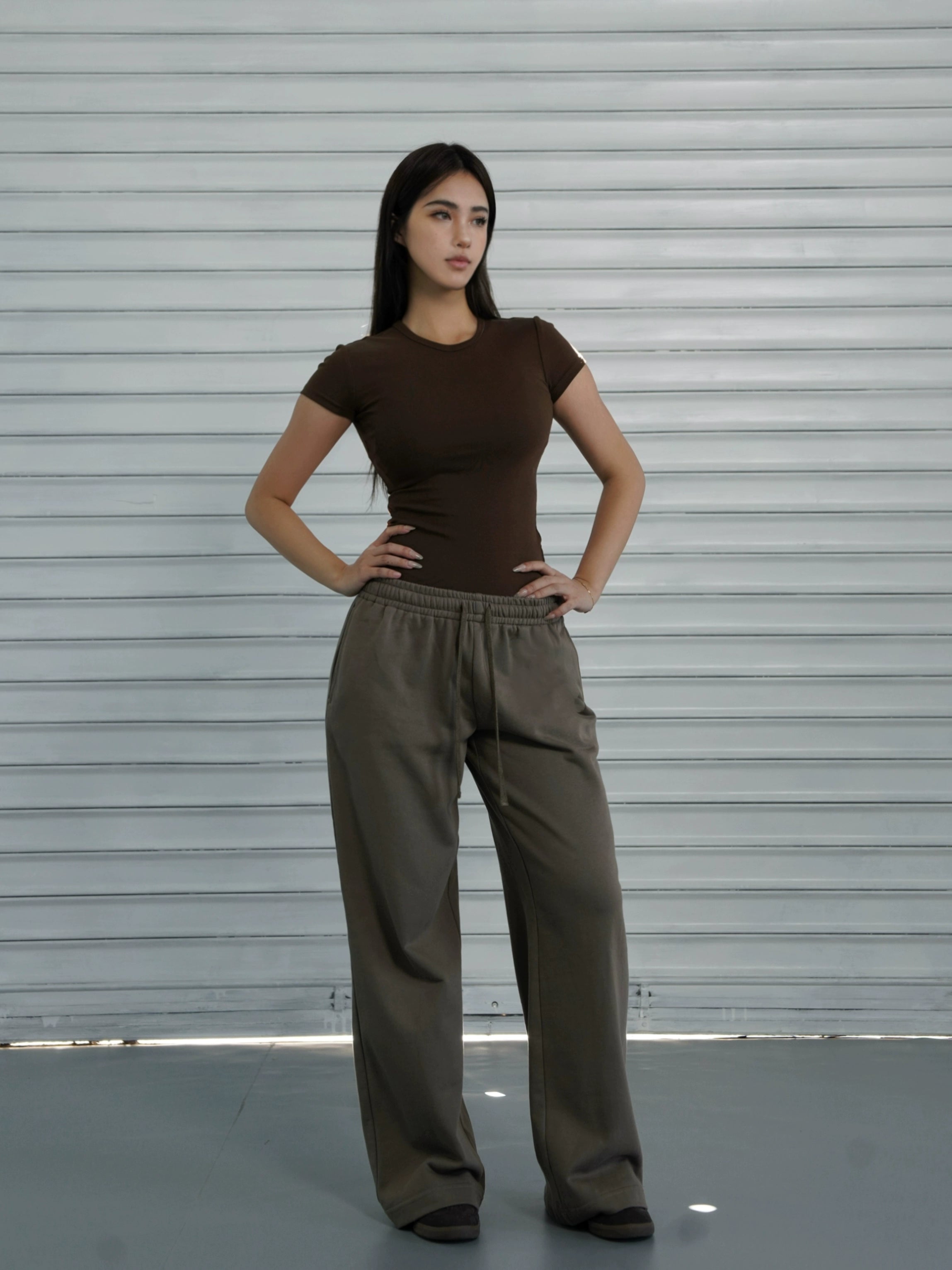 Pantalon sportif à pattes droites en ligne lâche