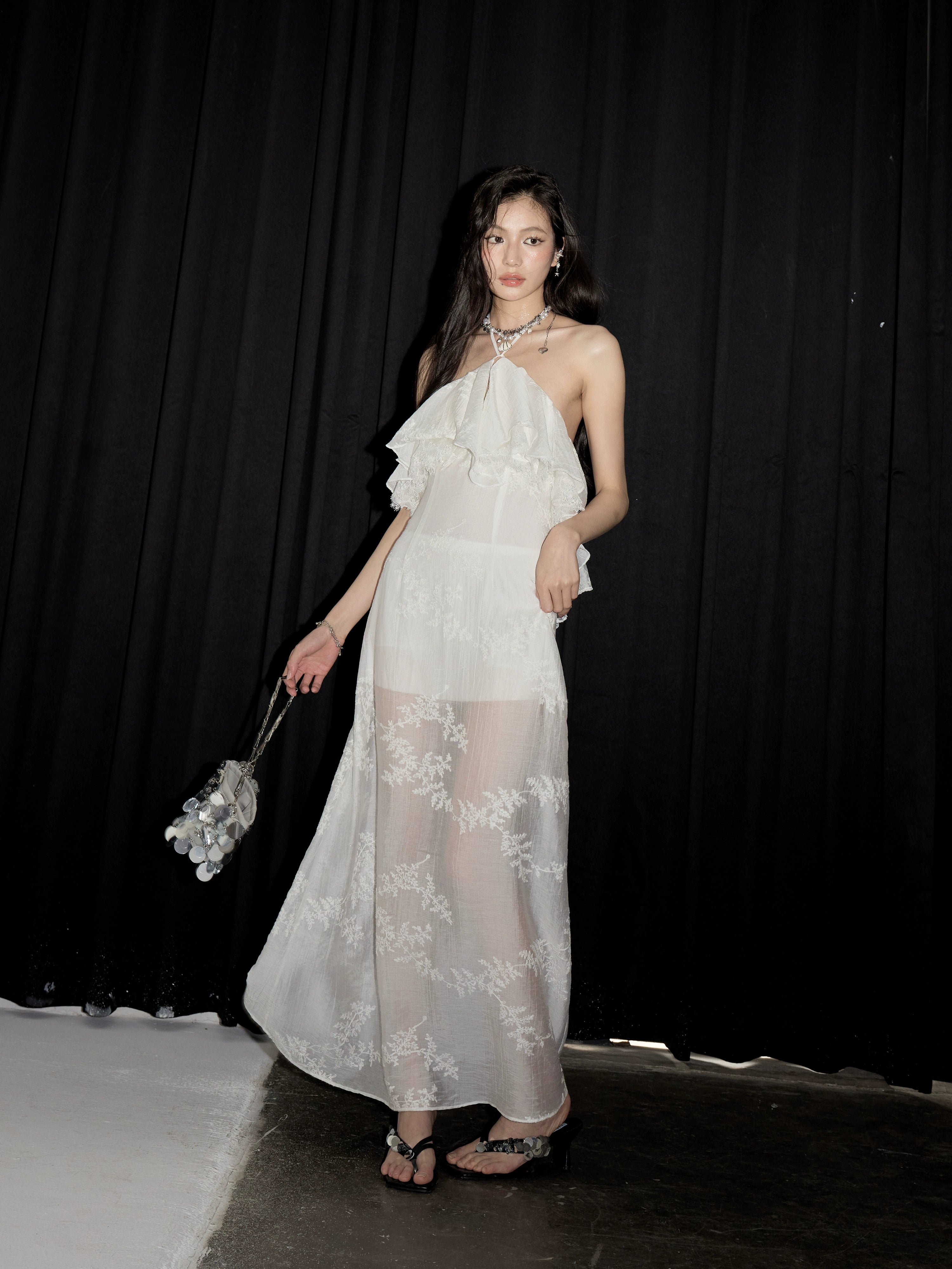 White Lace One-Shoulder Wedding Dress