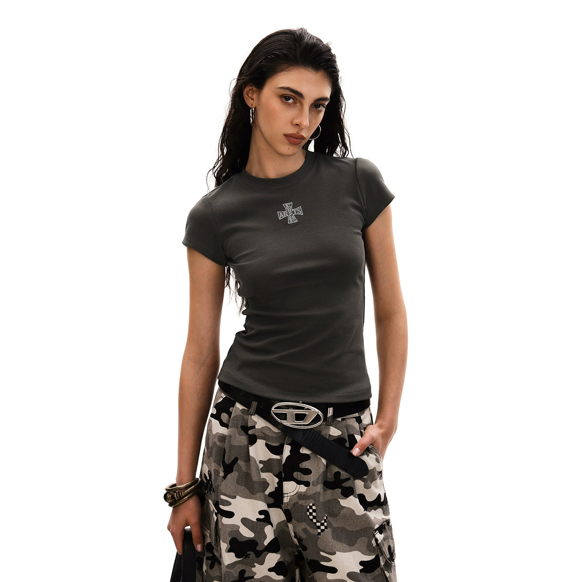 Fitted Graphic Crewneck Tee