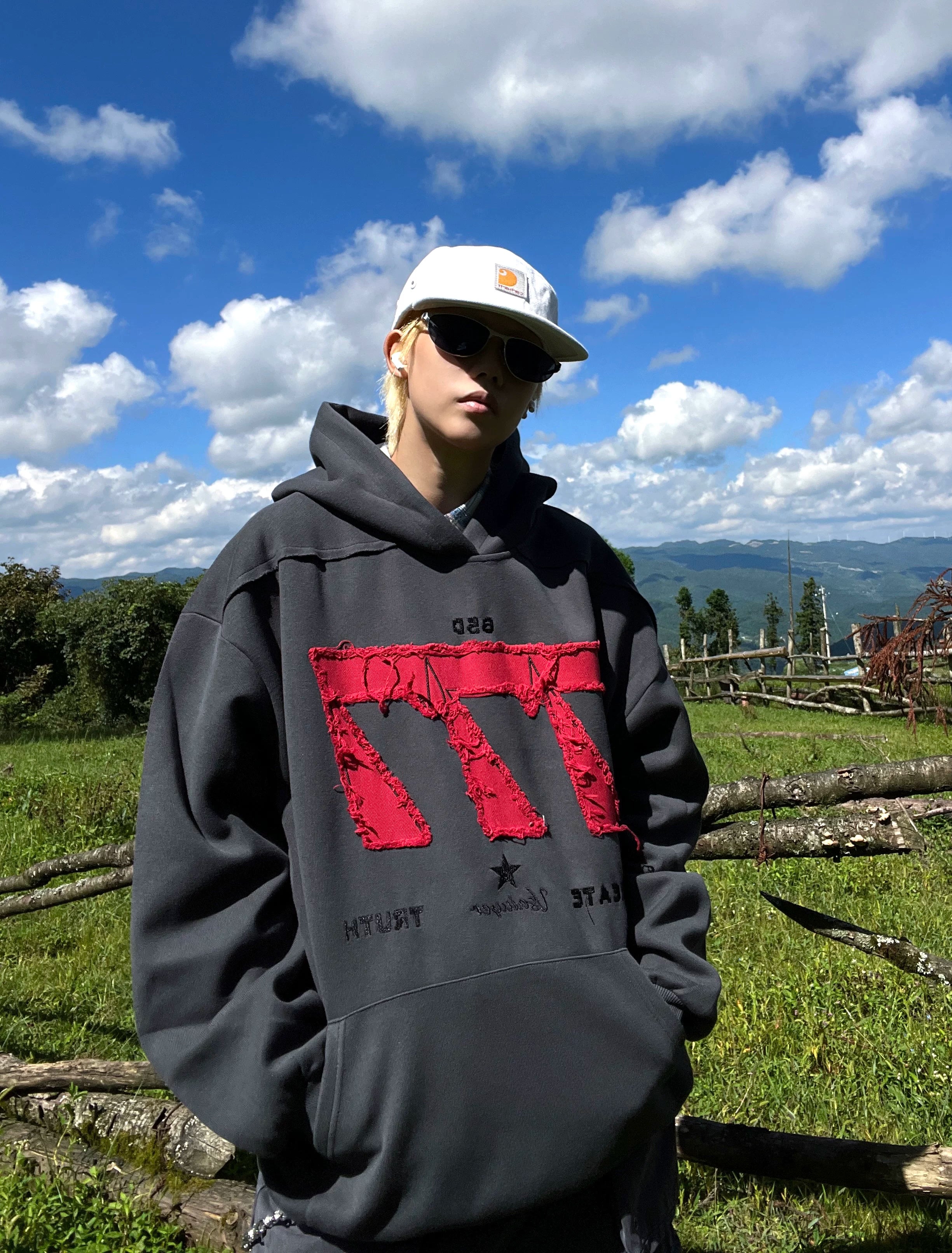 Frontier Bar Oversize Hoodie