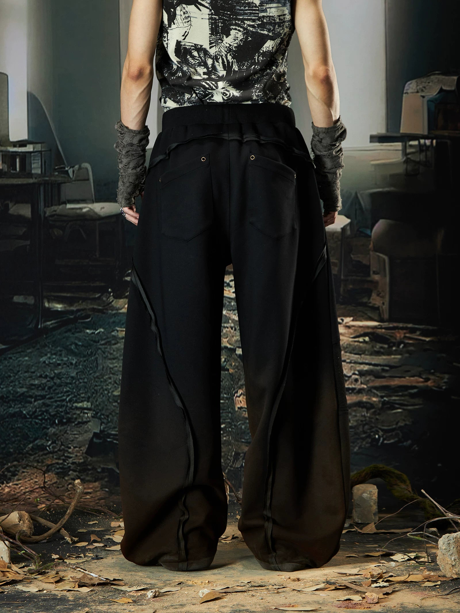 Ruinforge Grommet Hooded Vest