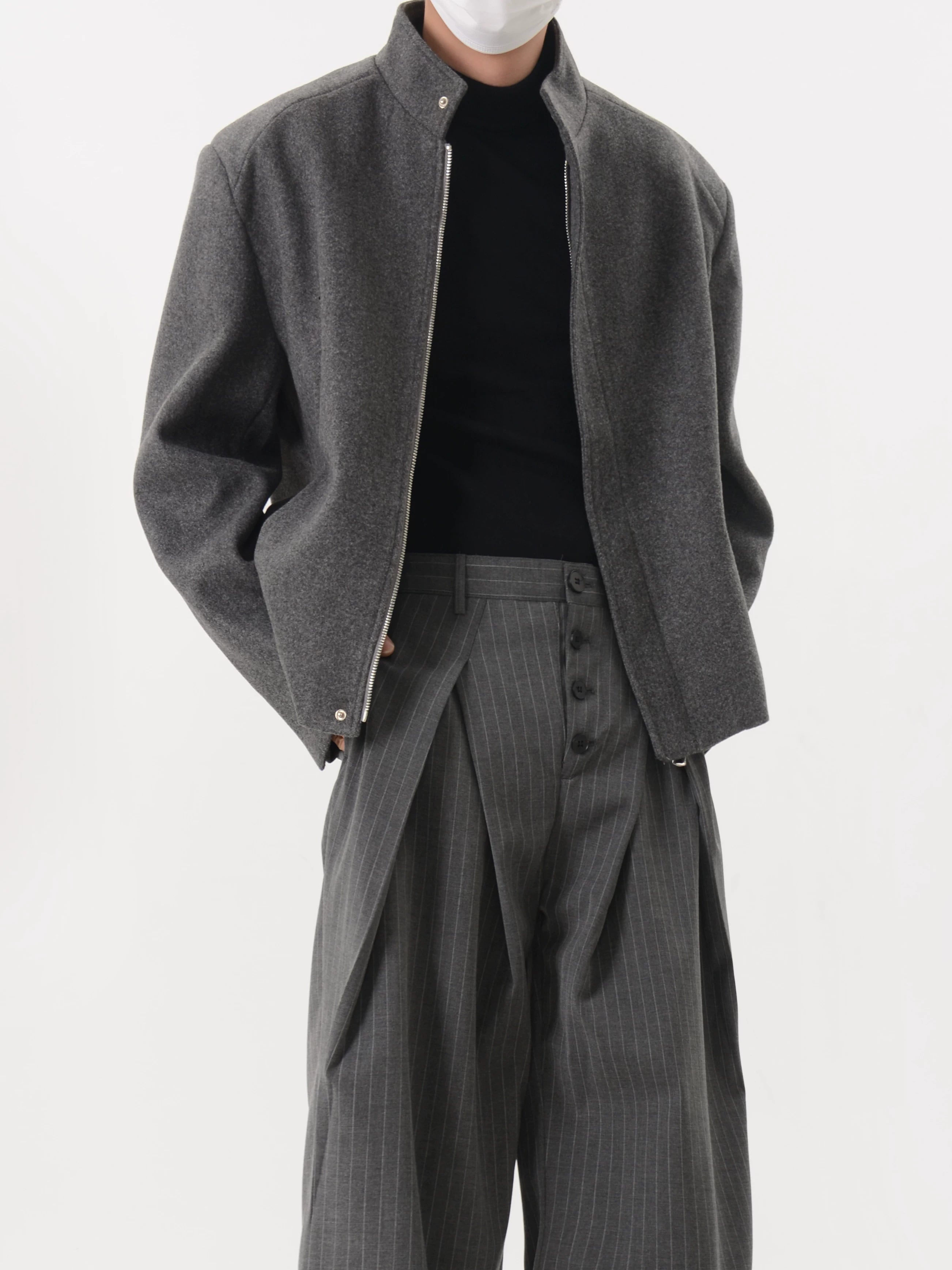Column Minimal Zip Jacket