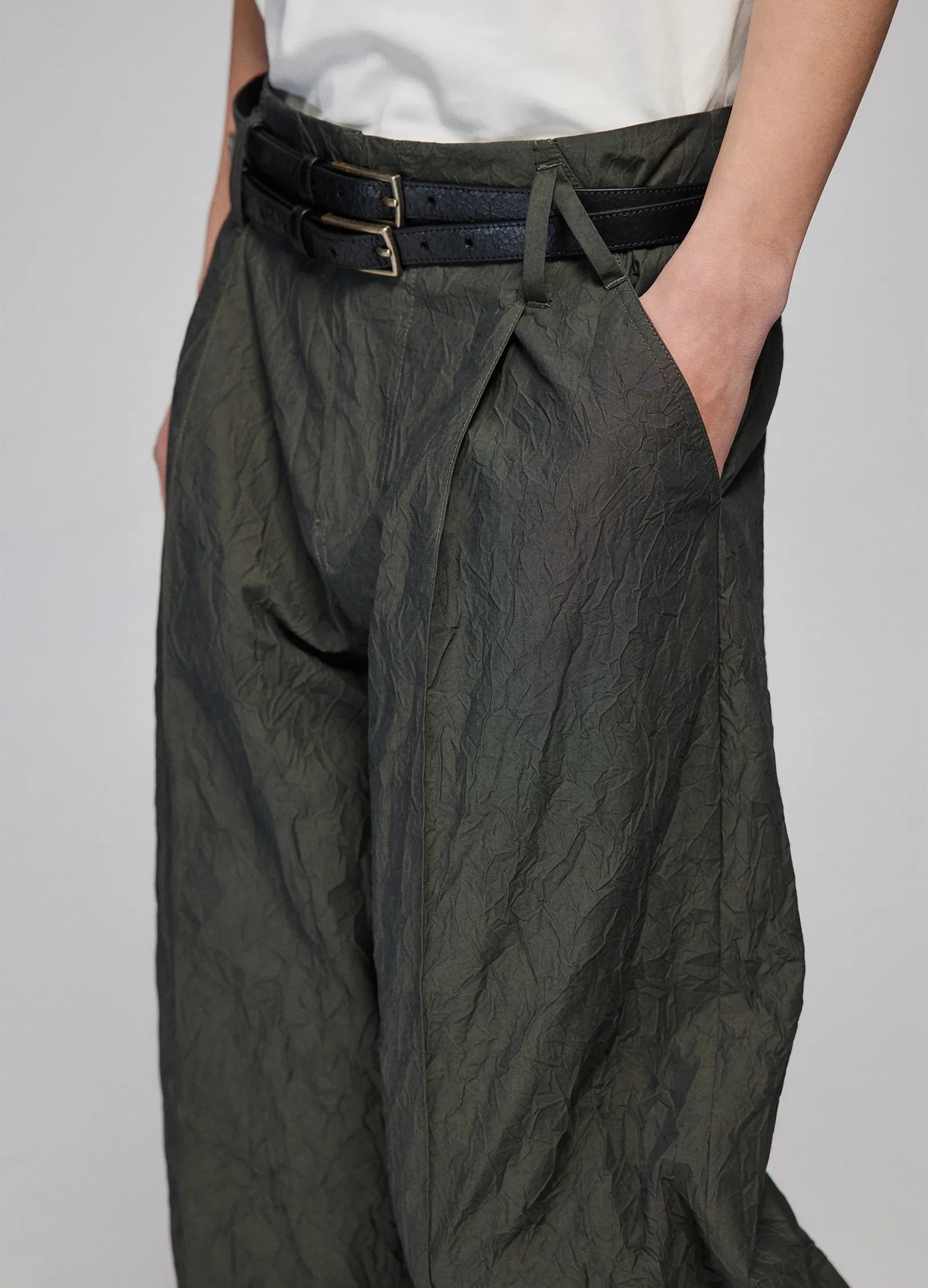 Strukturierte lose Hose mit breitem Bein