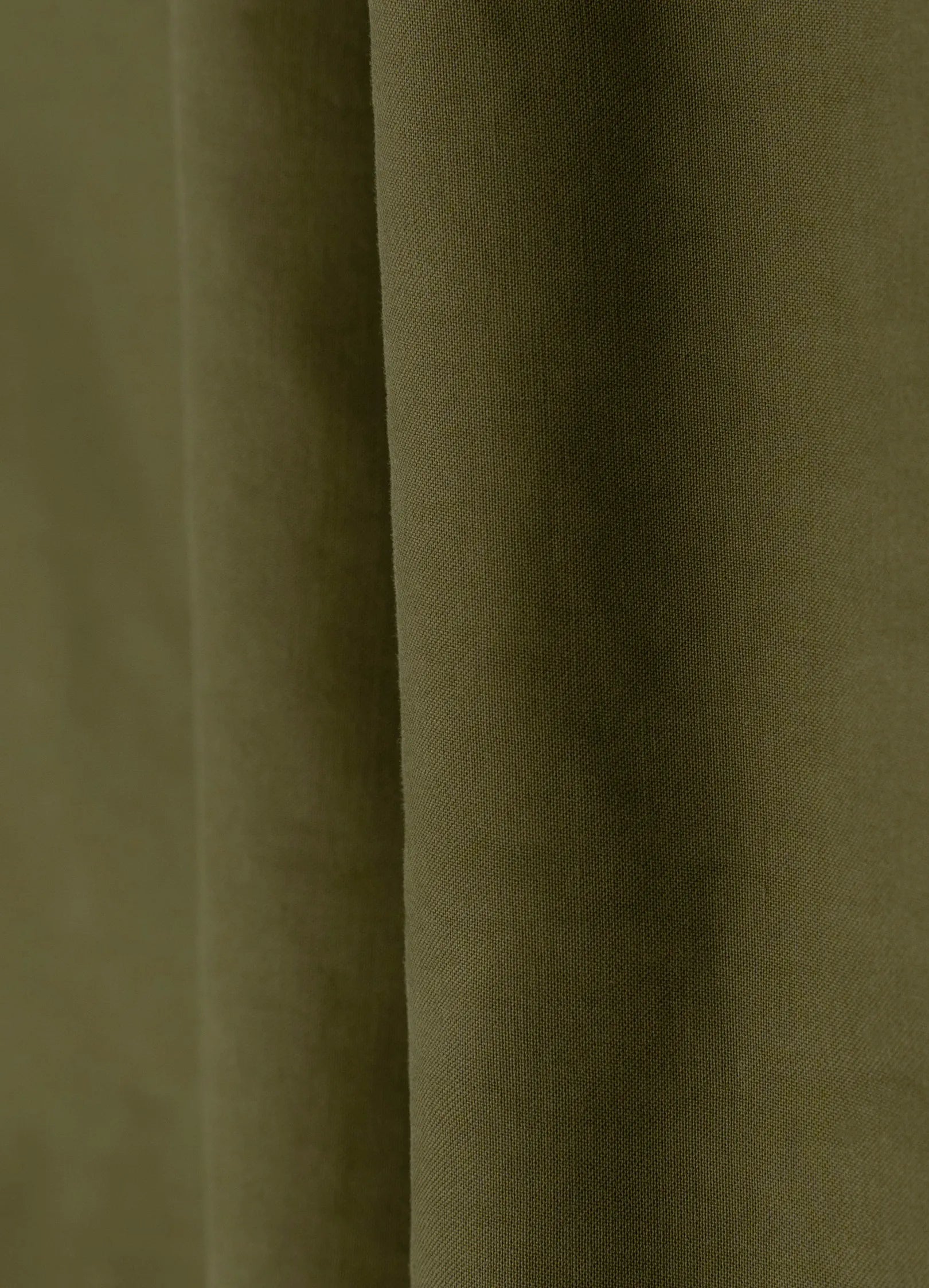 Pantalones de la costura delantera