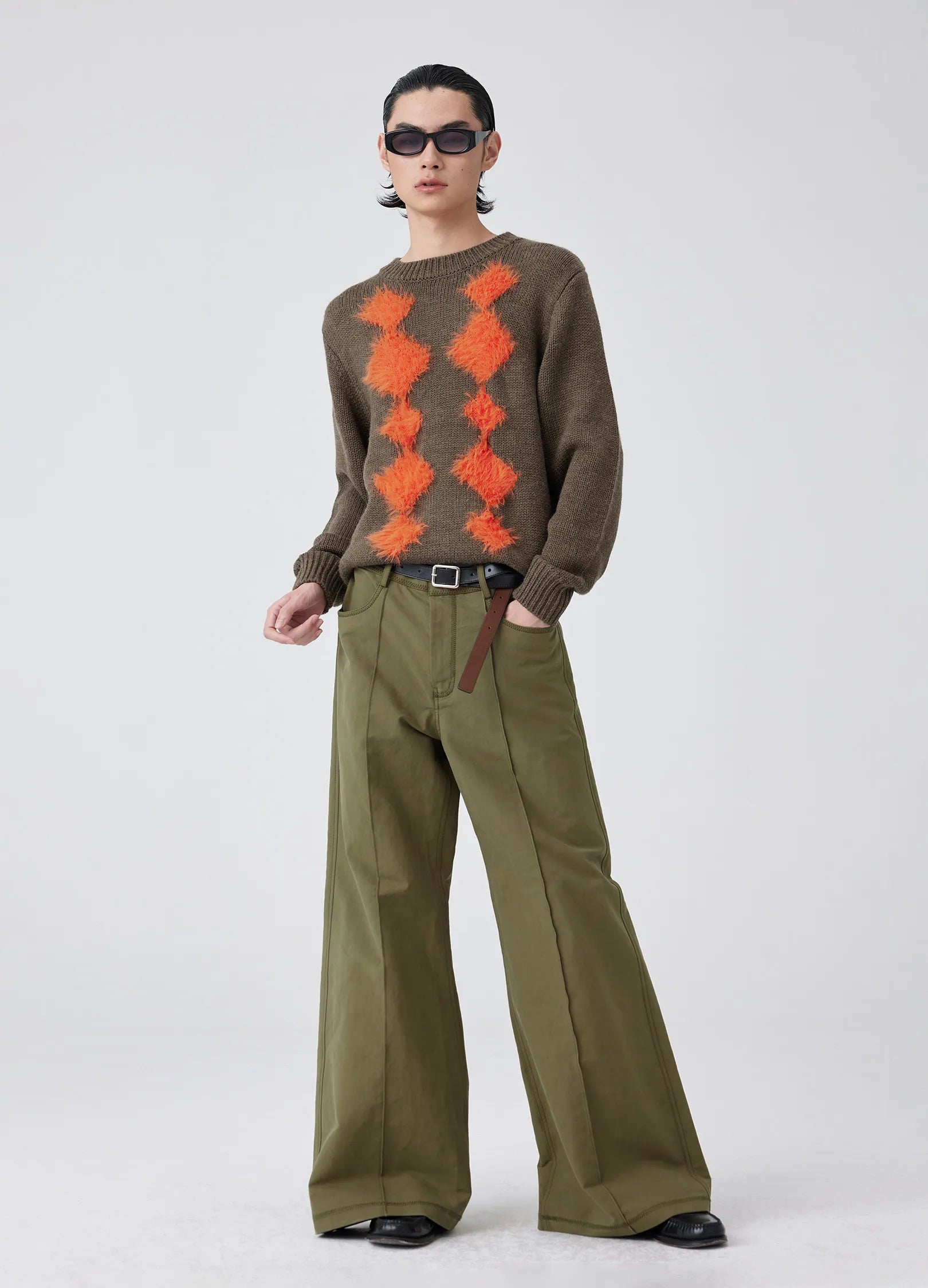 Pantalones de la costura delantera